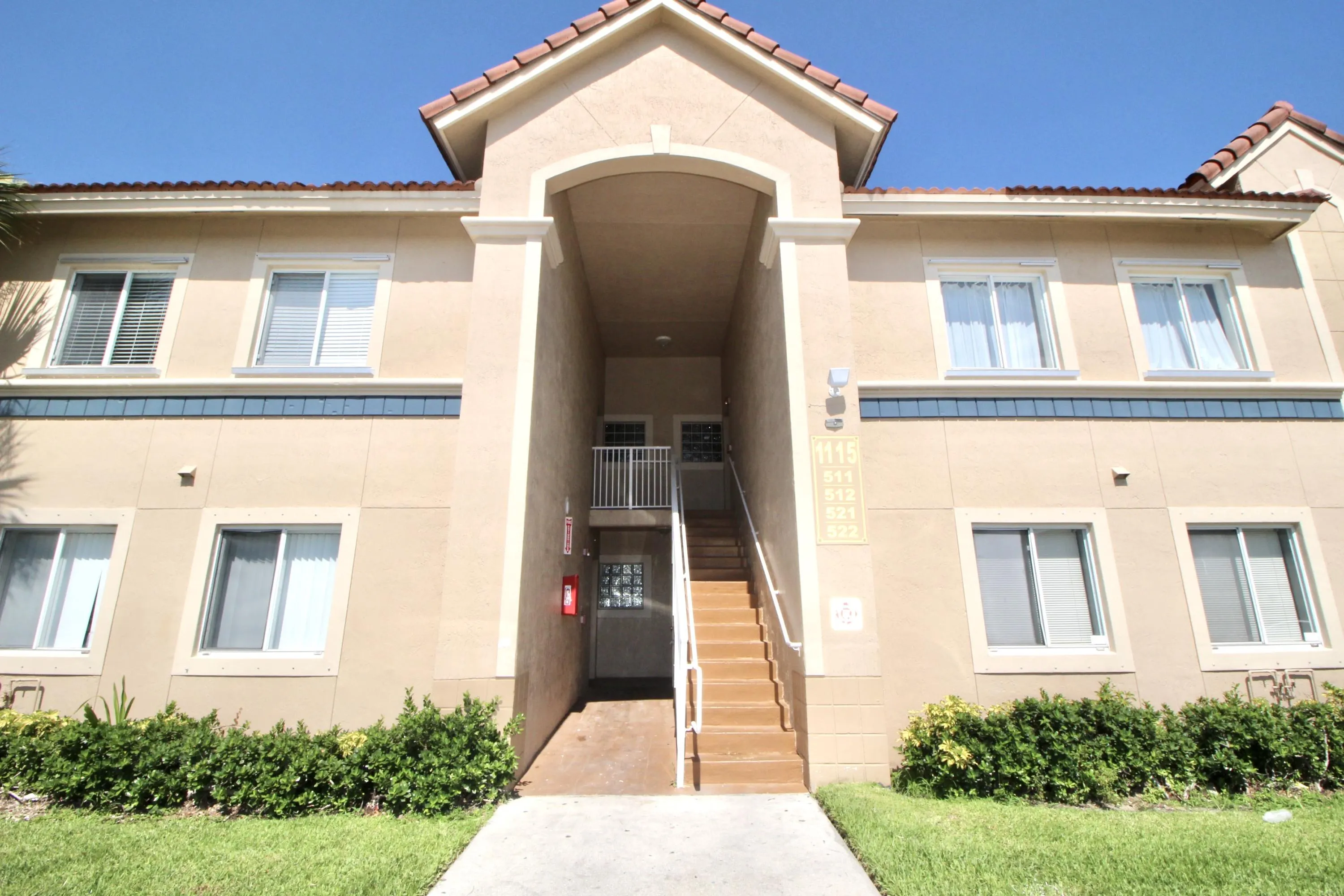 1115 Golden Lakes Boulevard, #512
