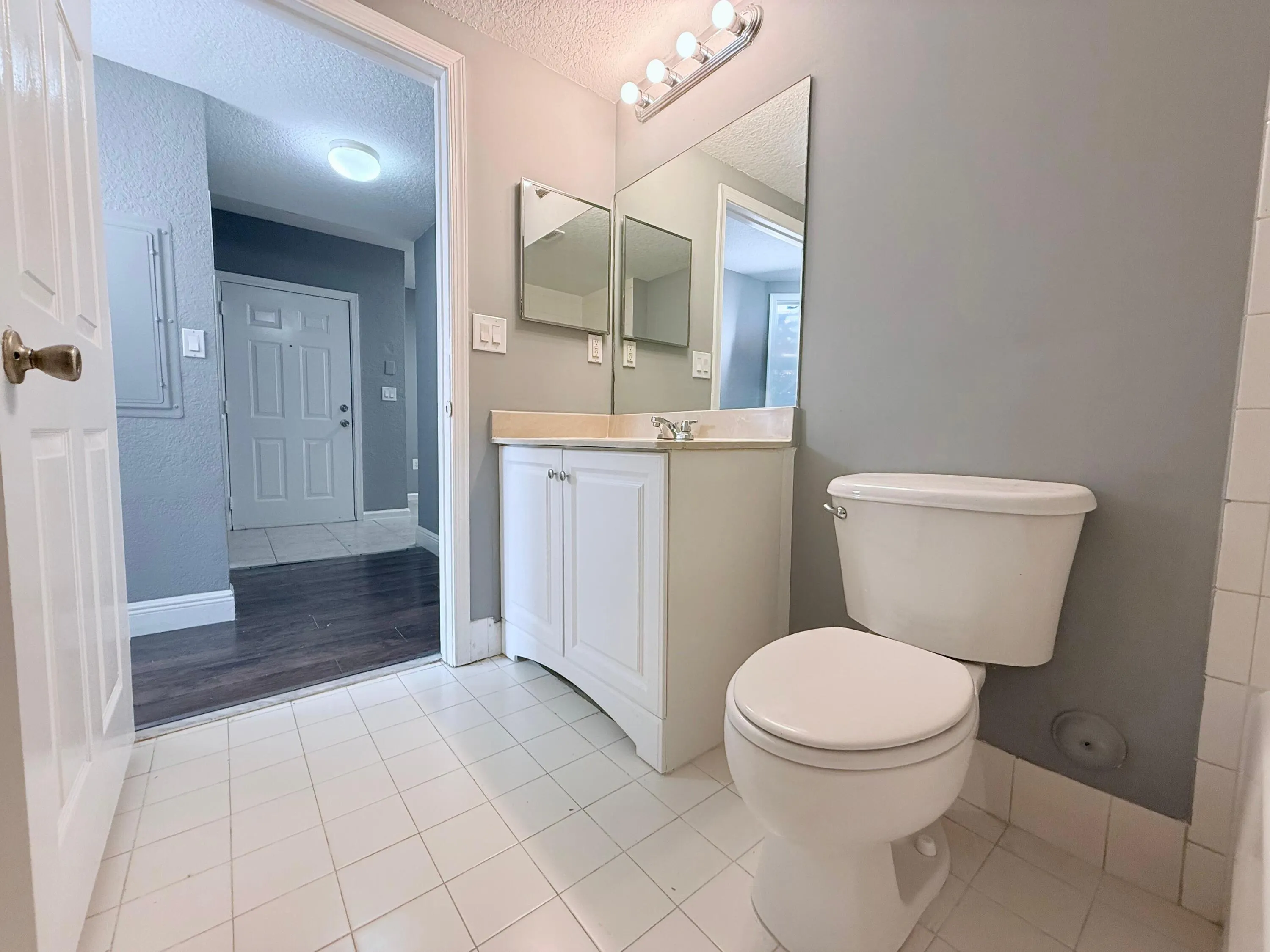 1115 Golden Lakes Boulevard, #512