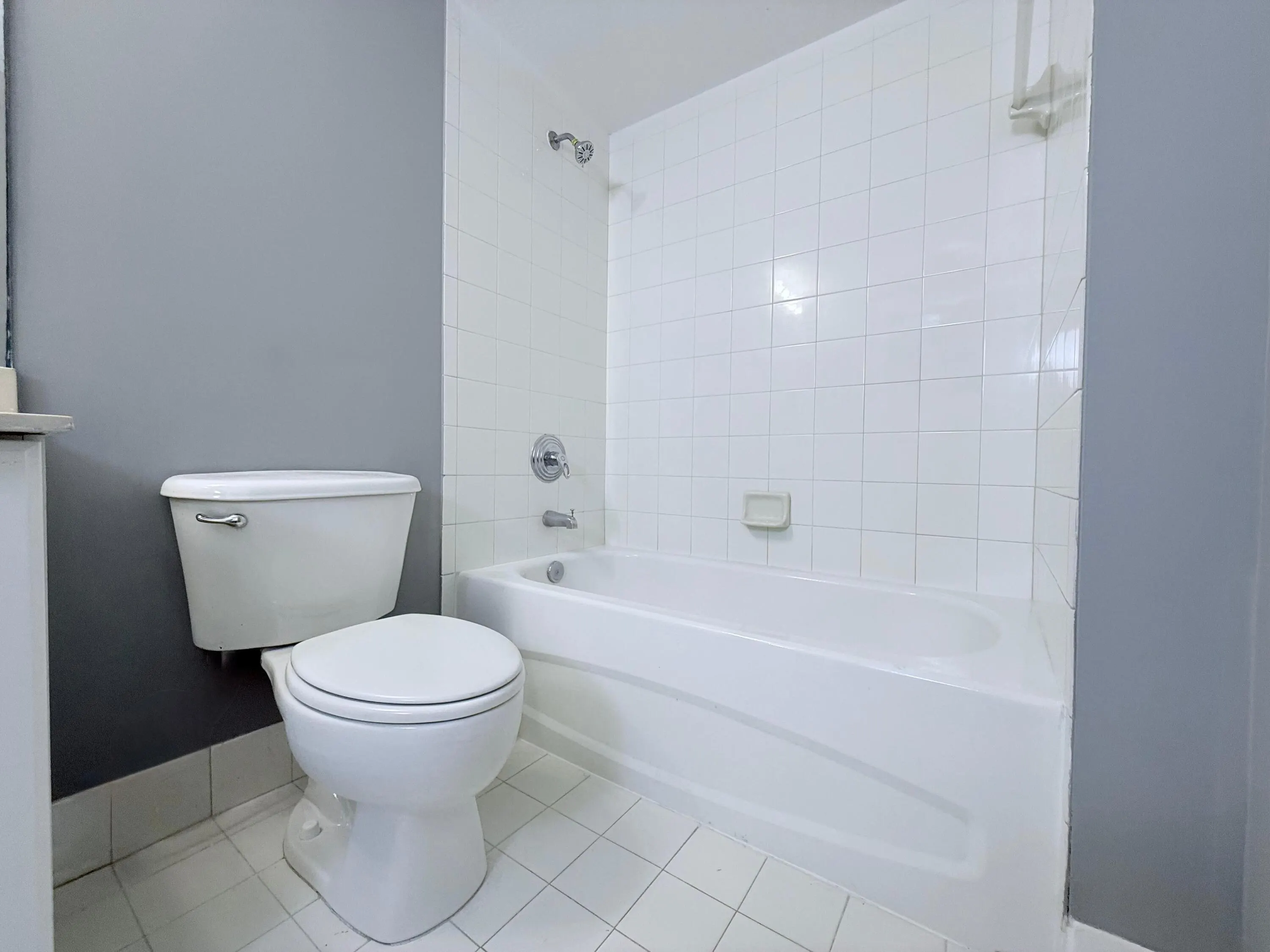 1115 Golden Lakes Boulevard, #512