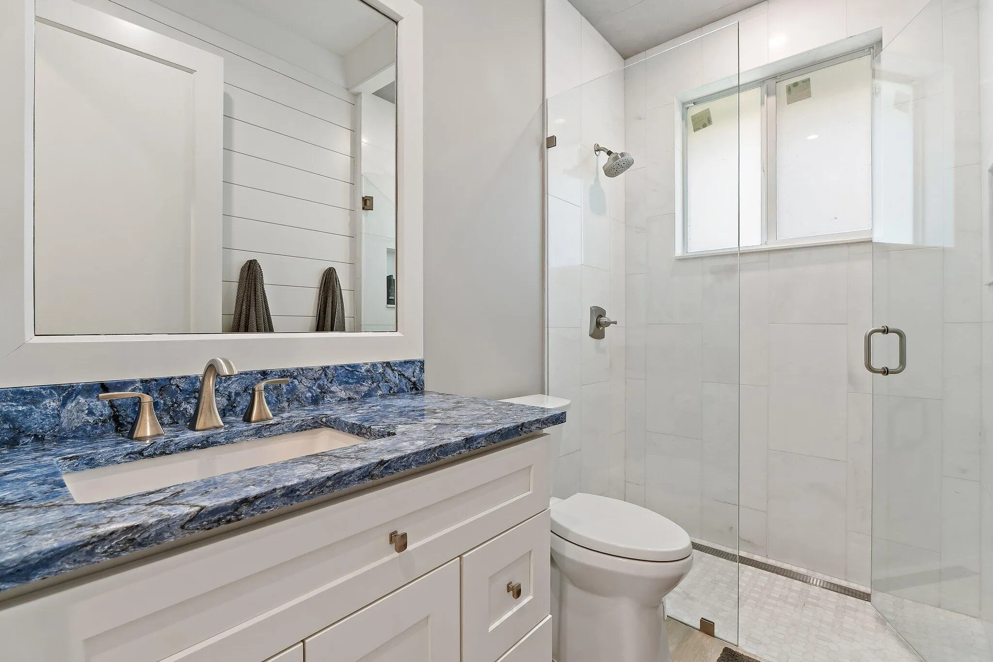 12275 185th Street N
