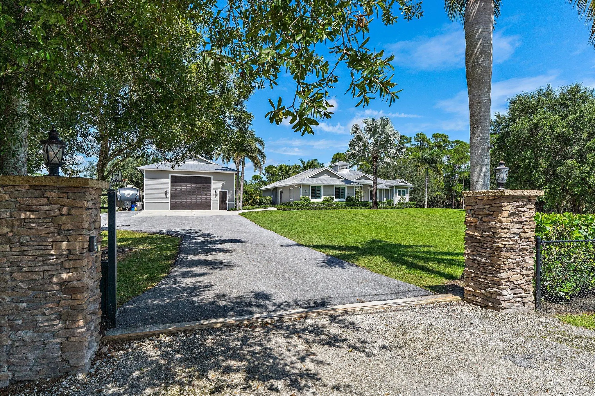 12275 185th Street N