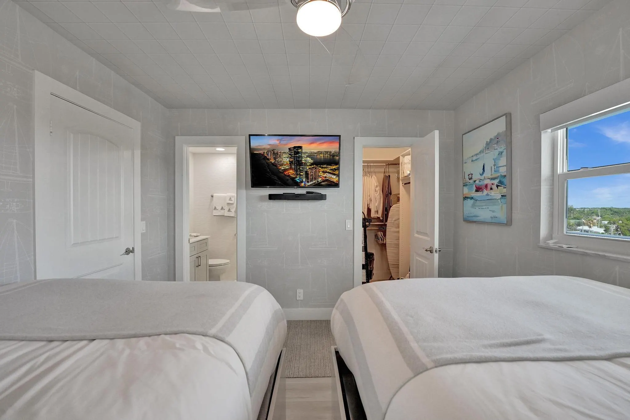 231 E Lantana Road, #702