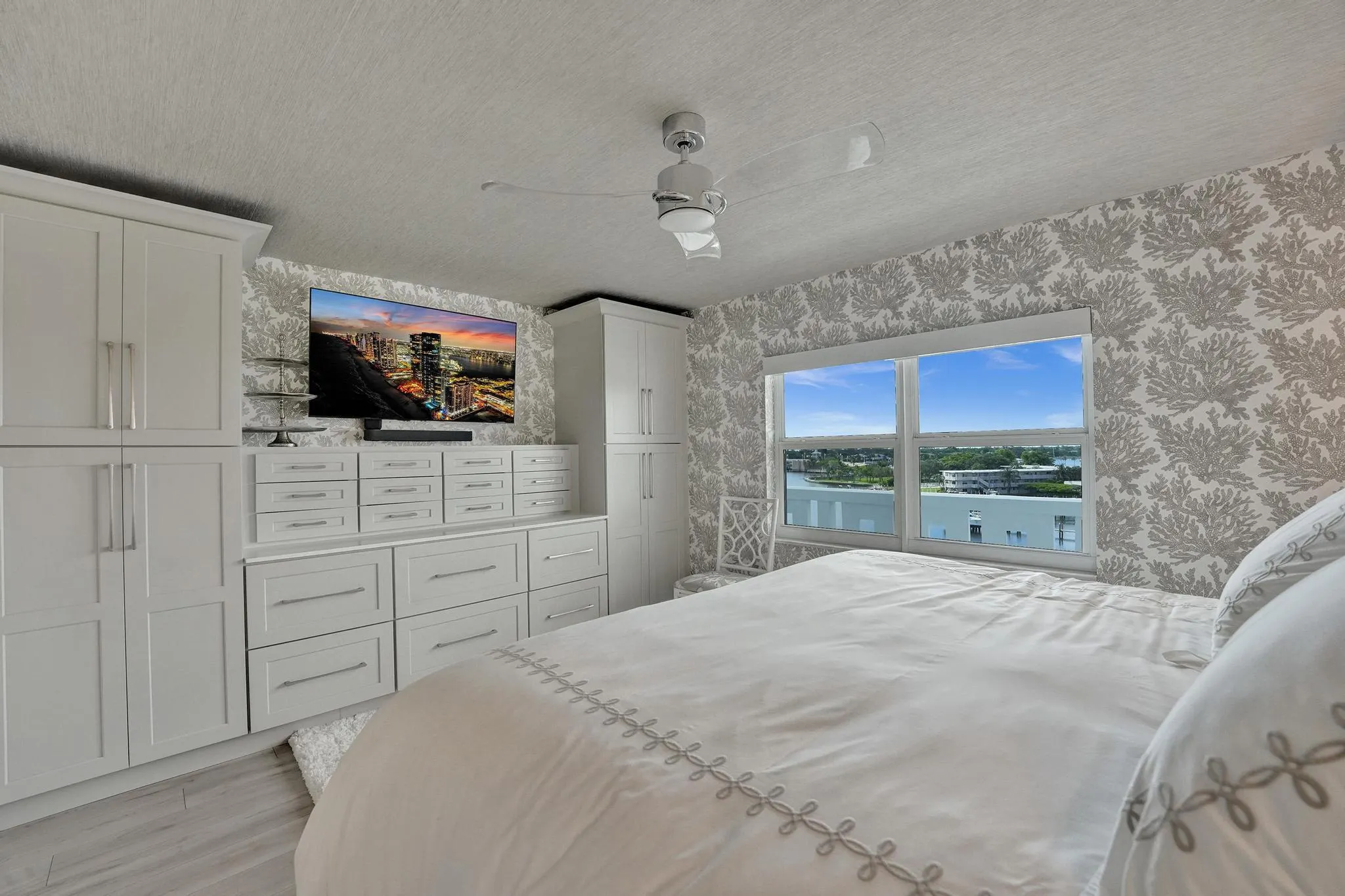 231 E Lantana Road, #702
