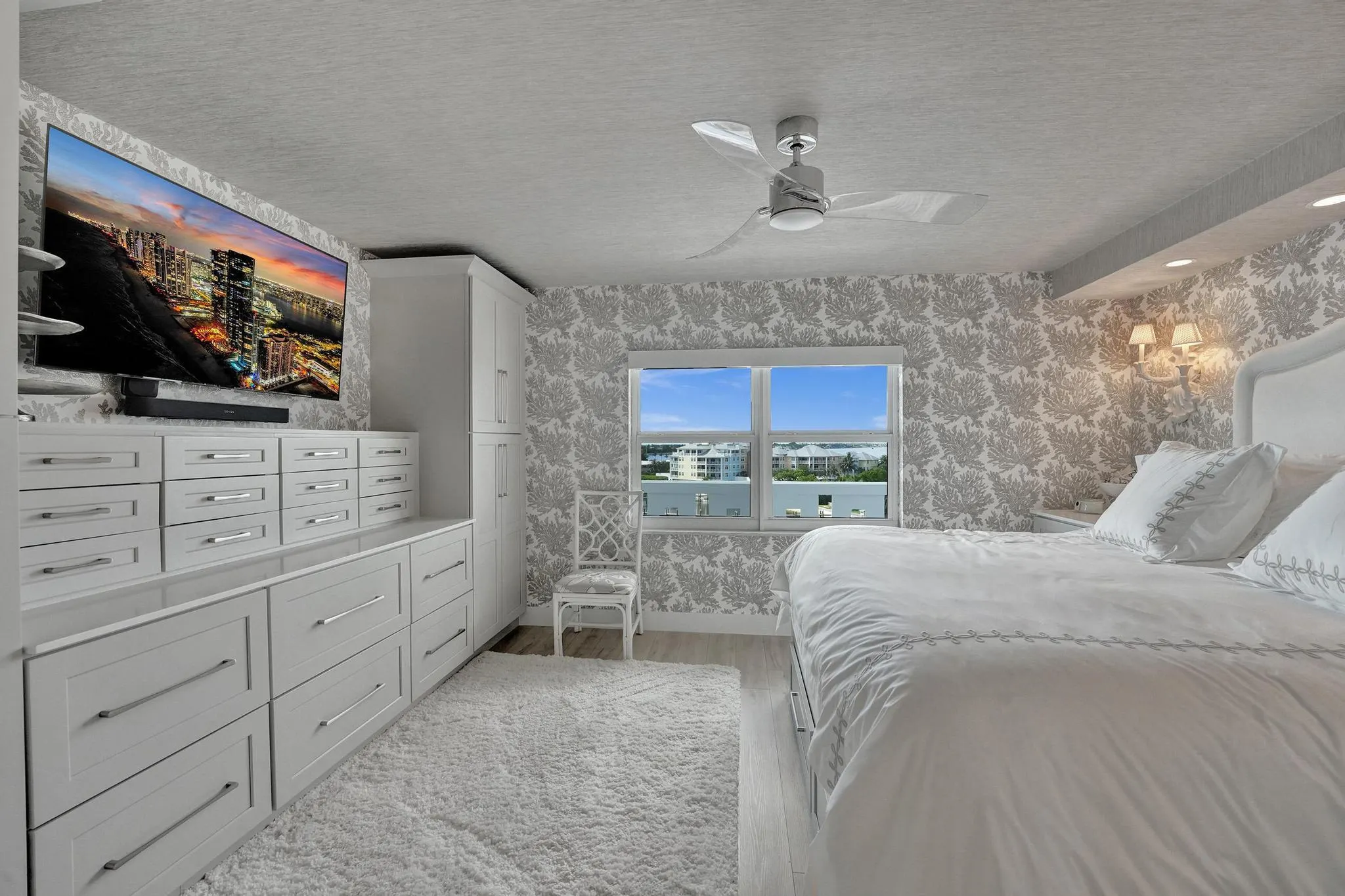 231 E Lantana Road, #702
