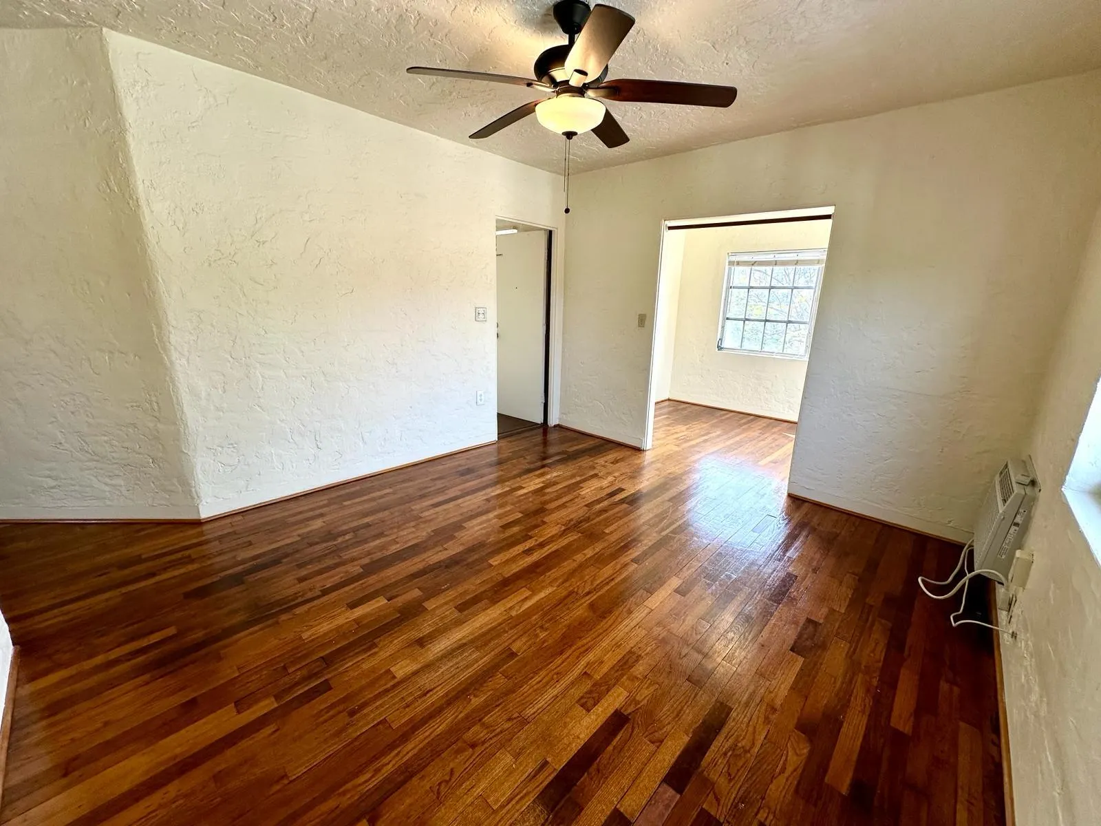 1212 N Palmway, #4