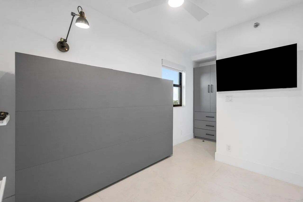 1035 S Federal Highway, #Ph 14