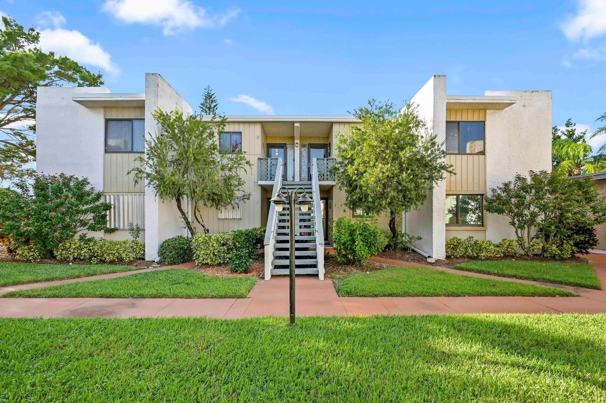1501 NE 13th Terrace, #H16