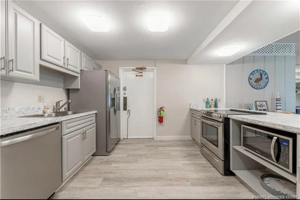 1501 NE 13th Terrace, #H16