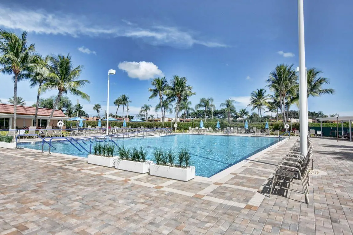 635 Monaco Court N, #635