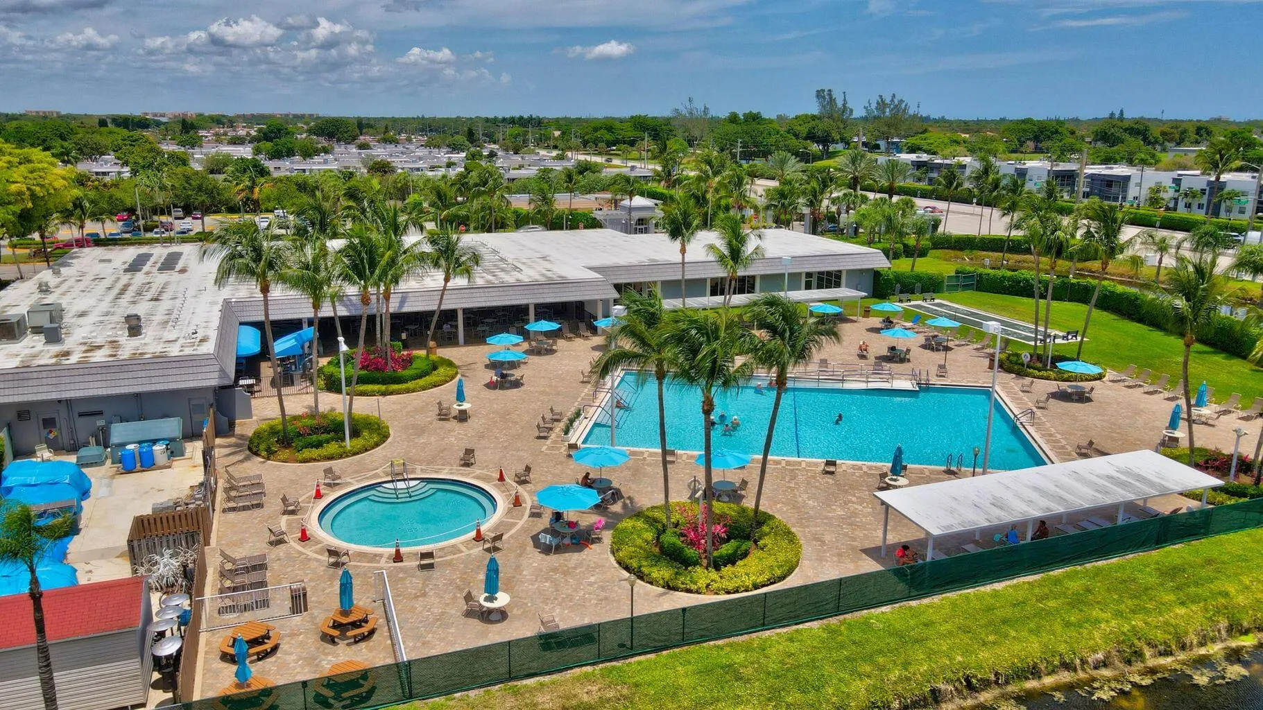 635 Monaco Court N, #635