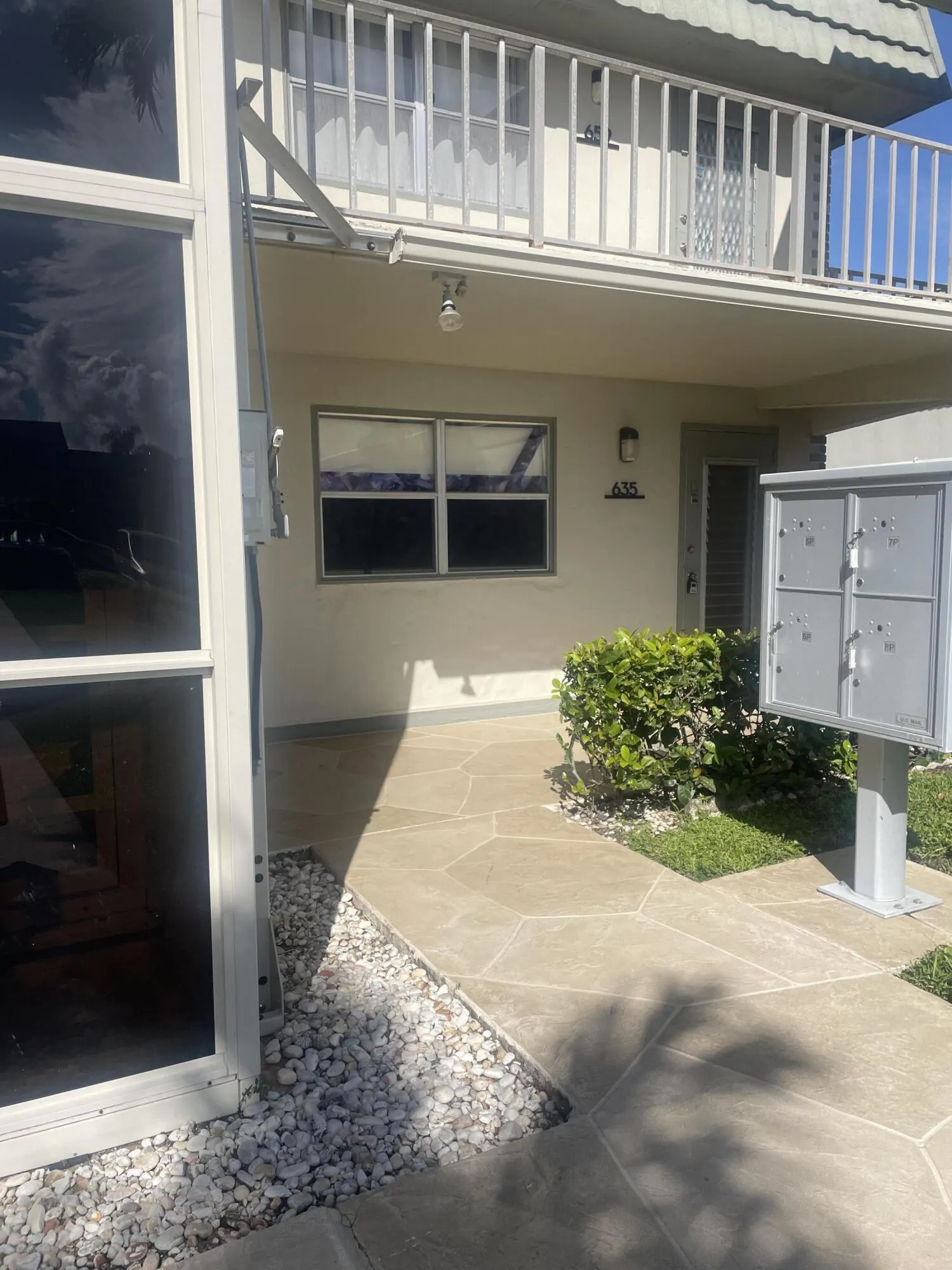 635 Monaco Court N, #635
