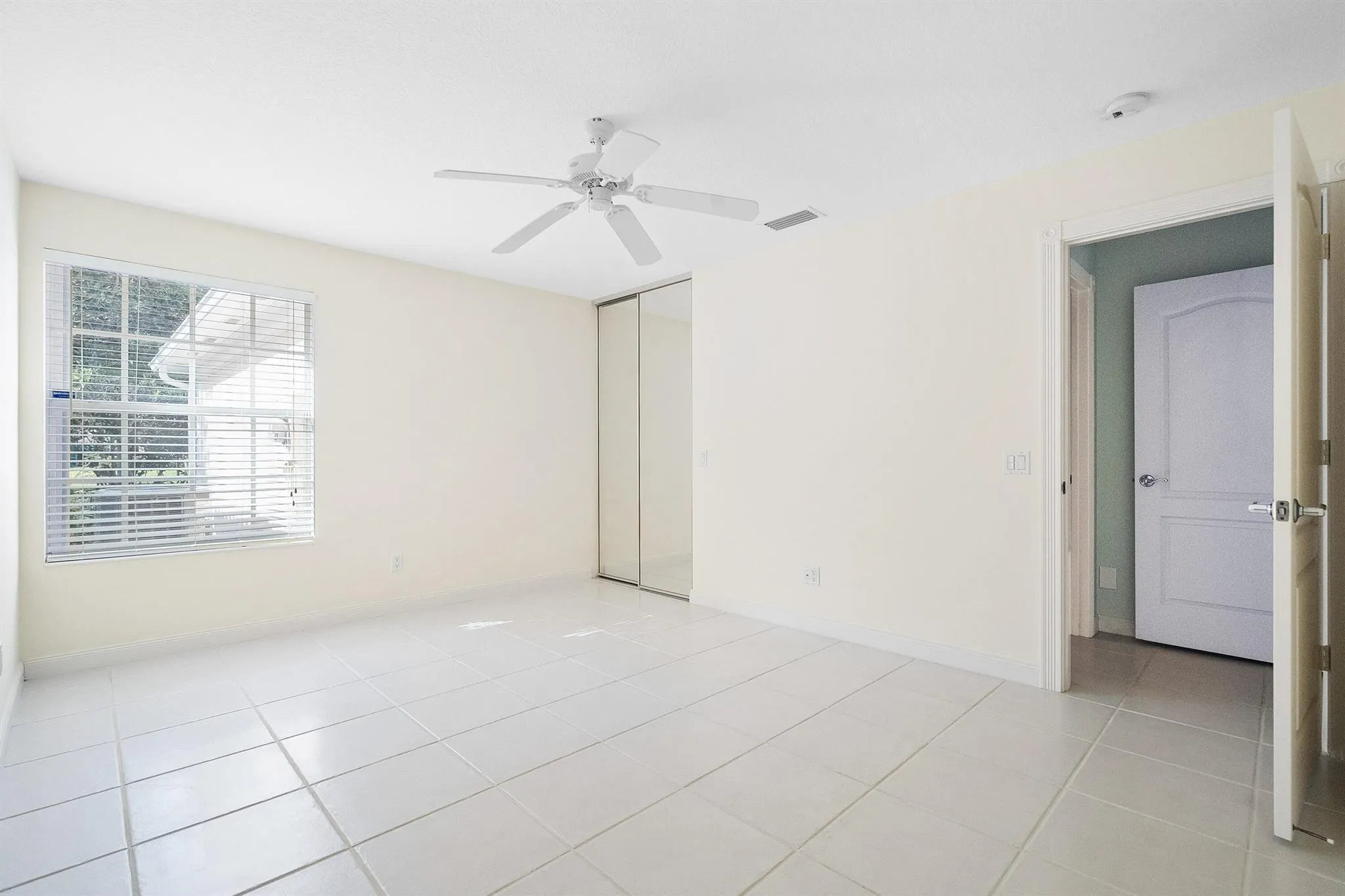 1364 Saint Lawrence Drive