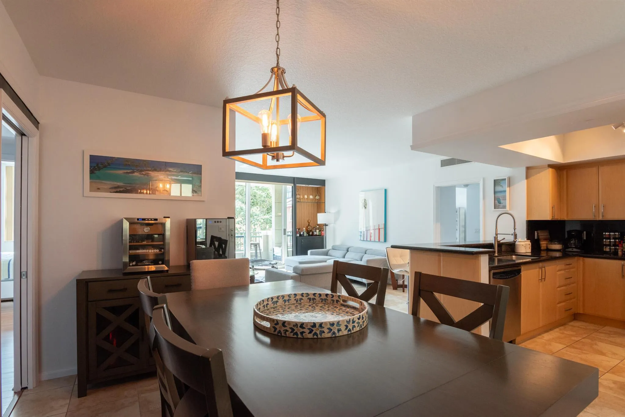 403 S Sapodilla Avenue, #207