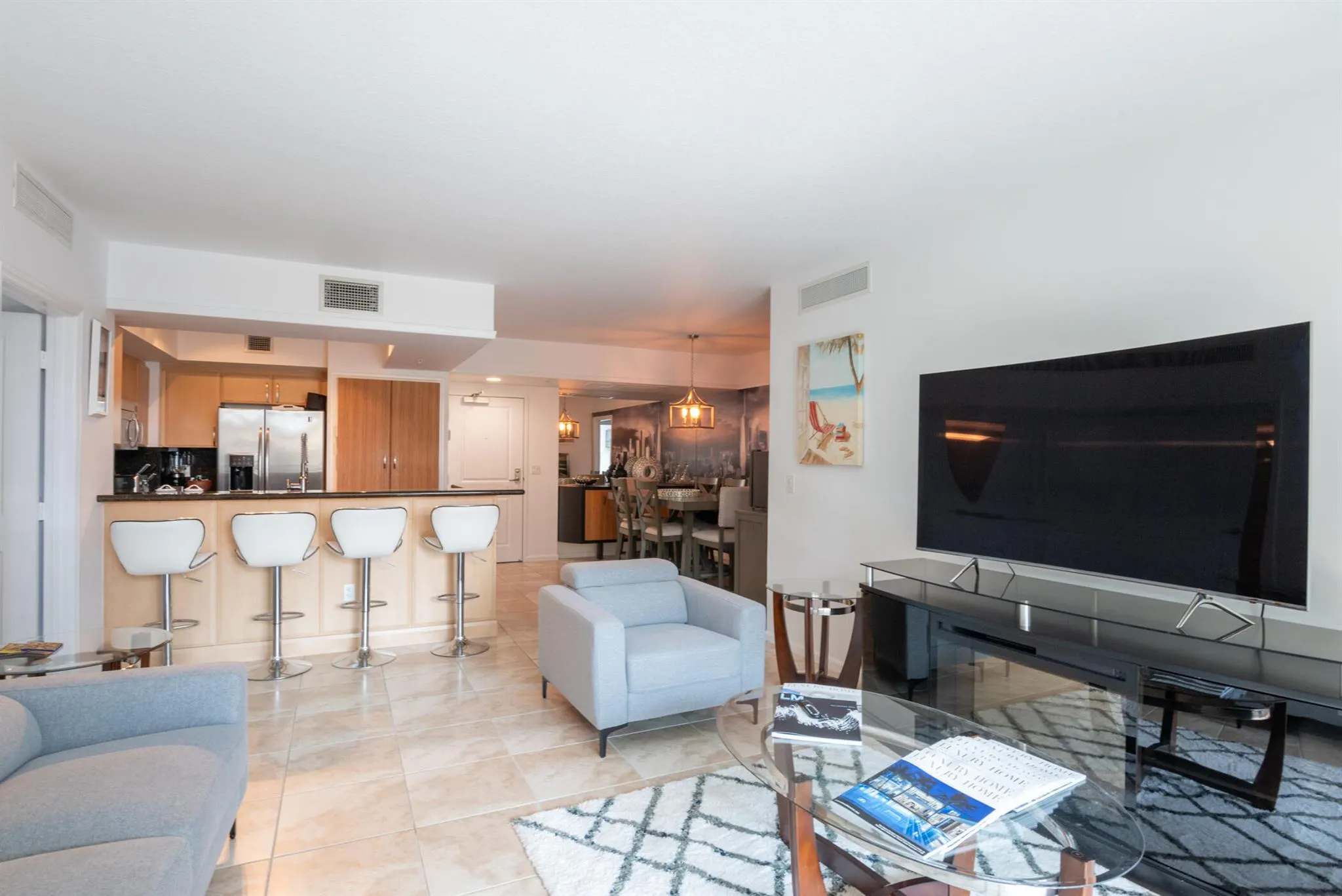 403 S Sapodilla Avenue, #207