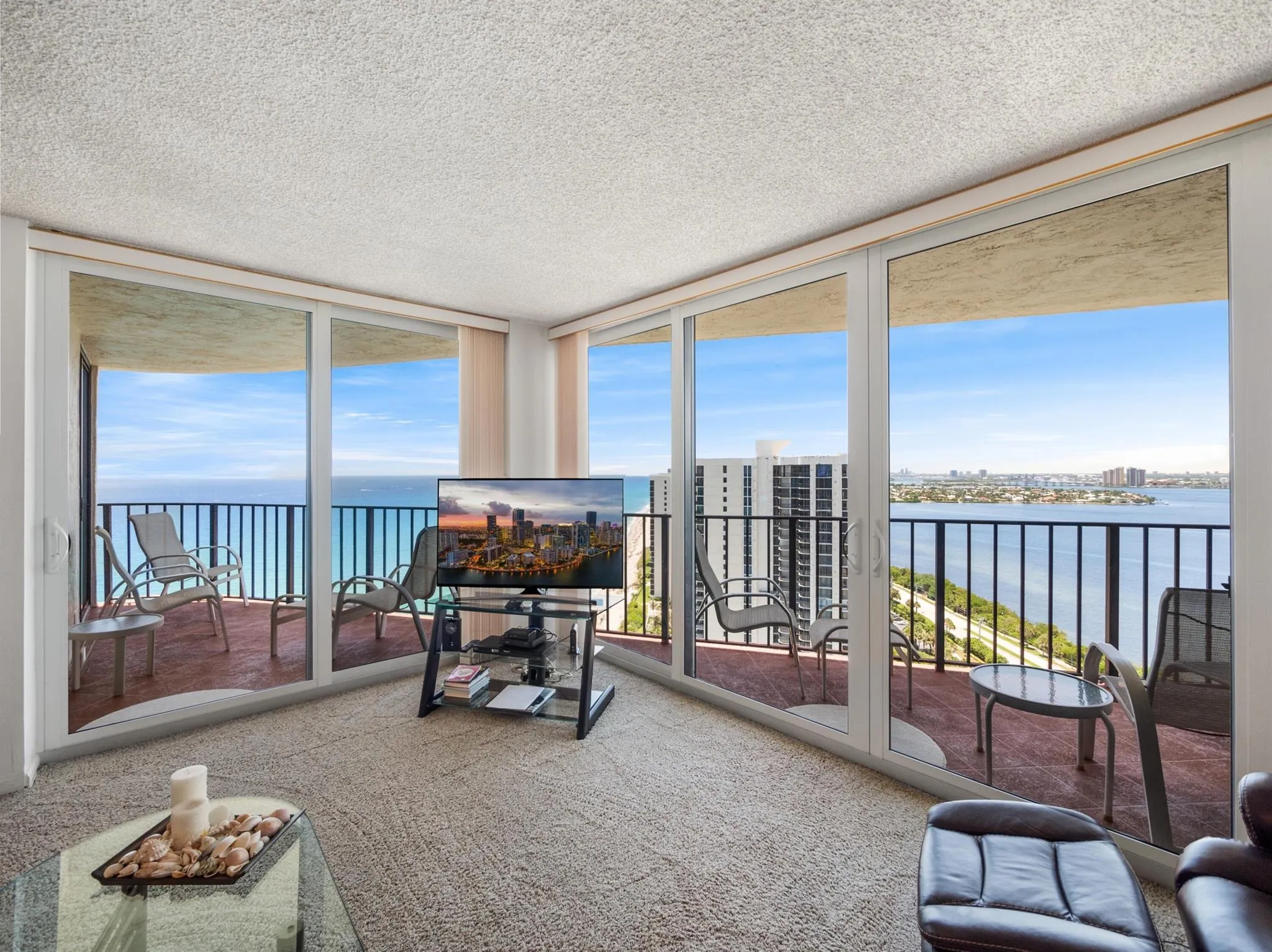 5420 N Ocean Drive, #2504