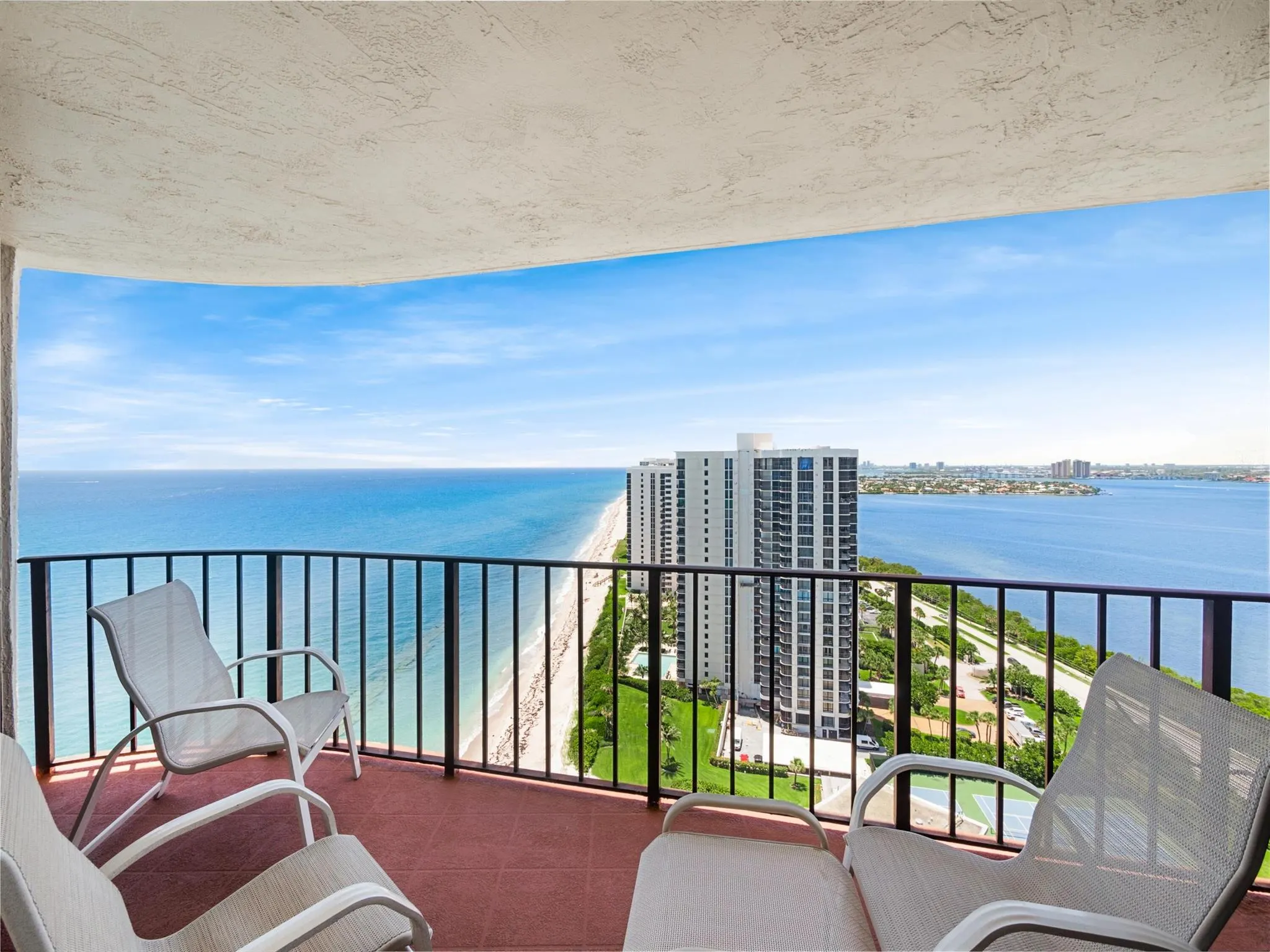 5420 N Ocean Drive, #2504