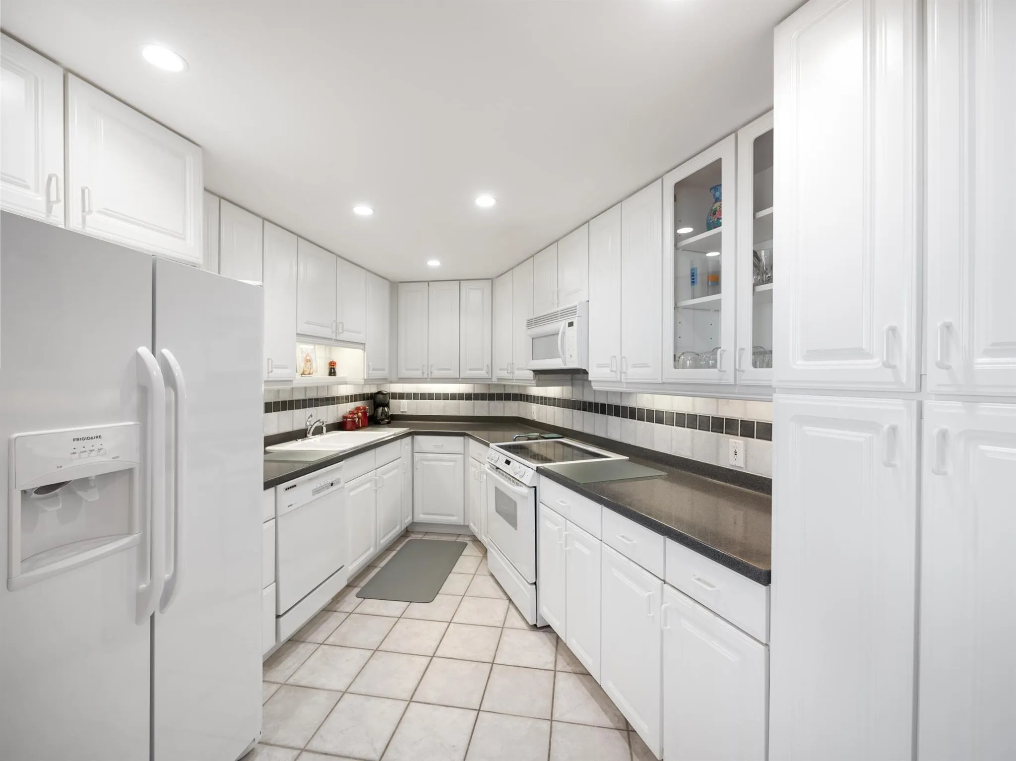 5420 N Ocean Drive, #2504
