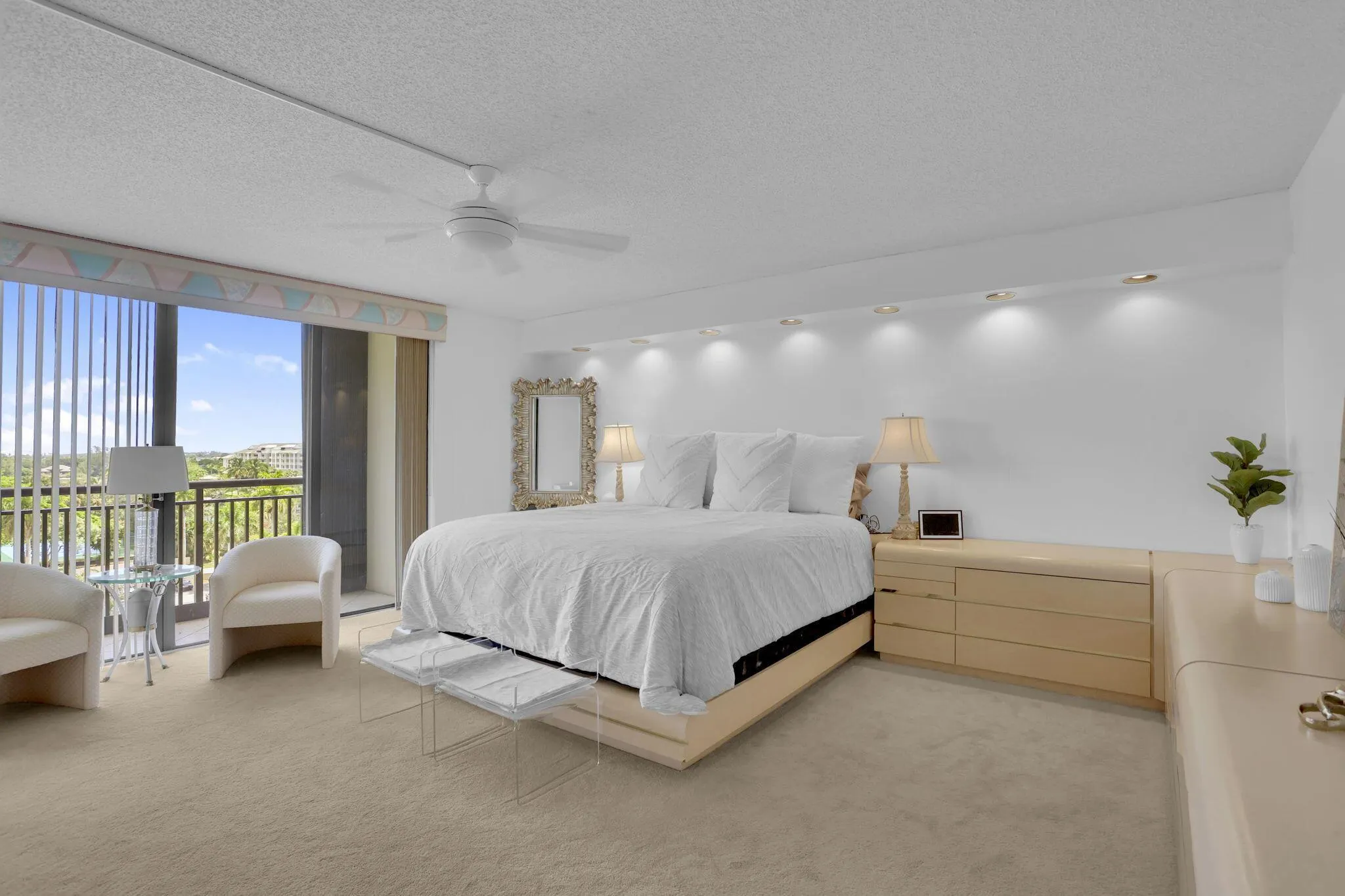 2427 Presidential Way, #701