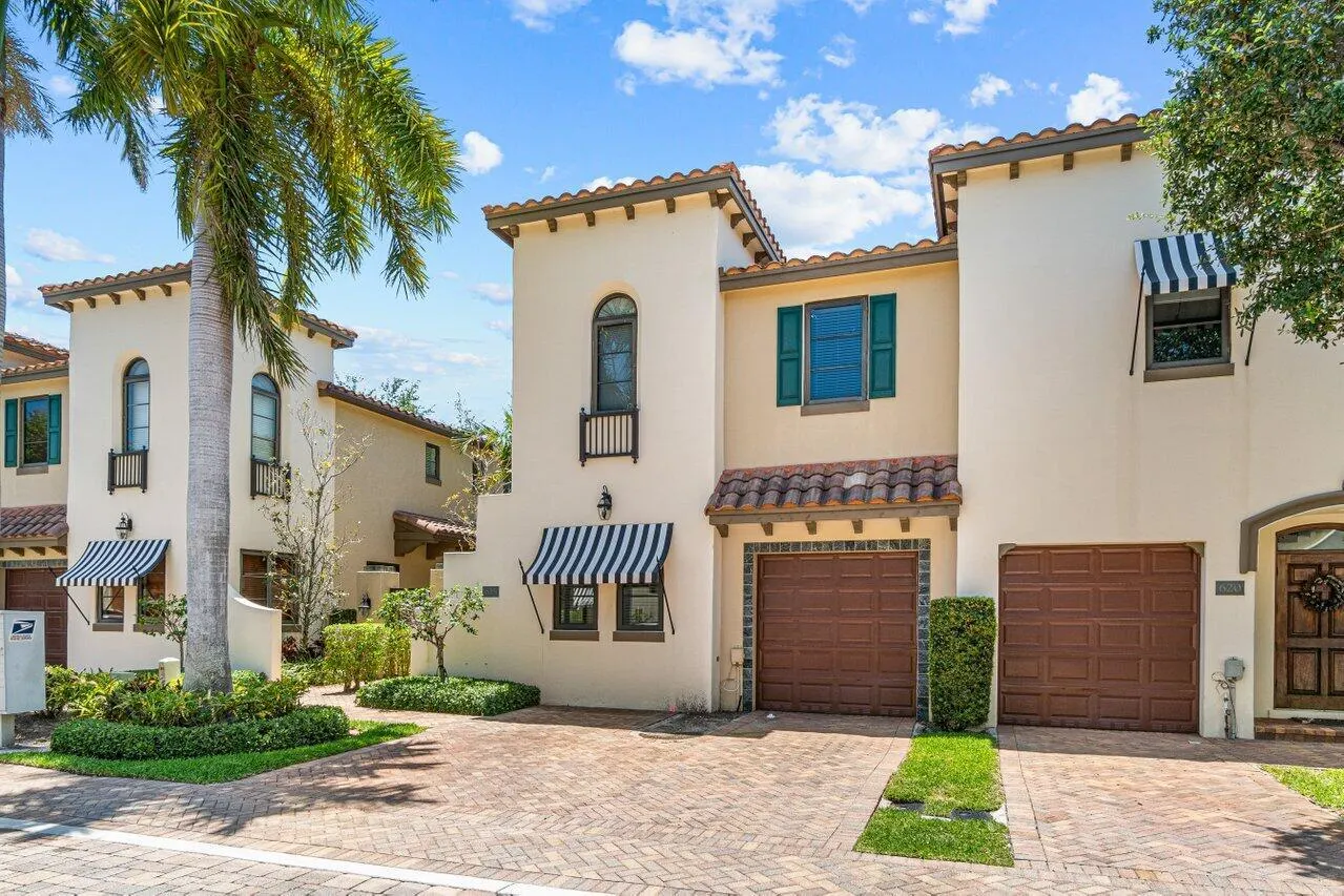625 Via Villagio