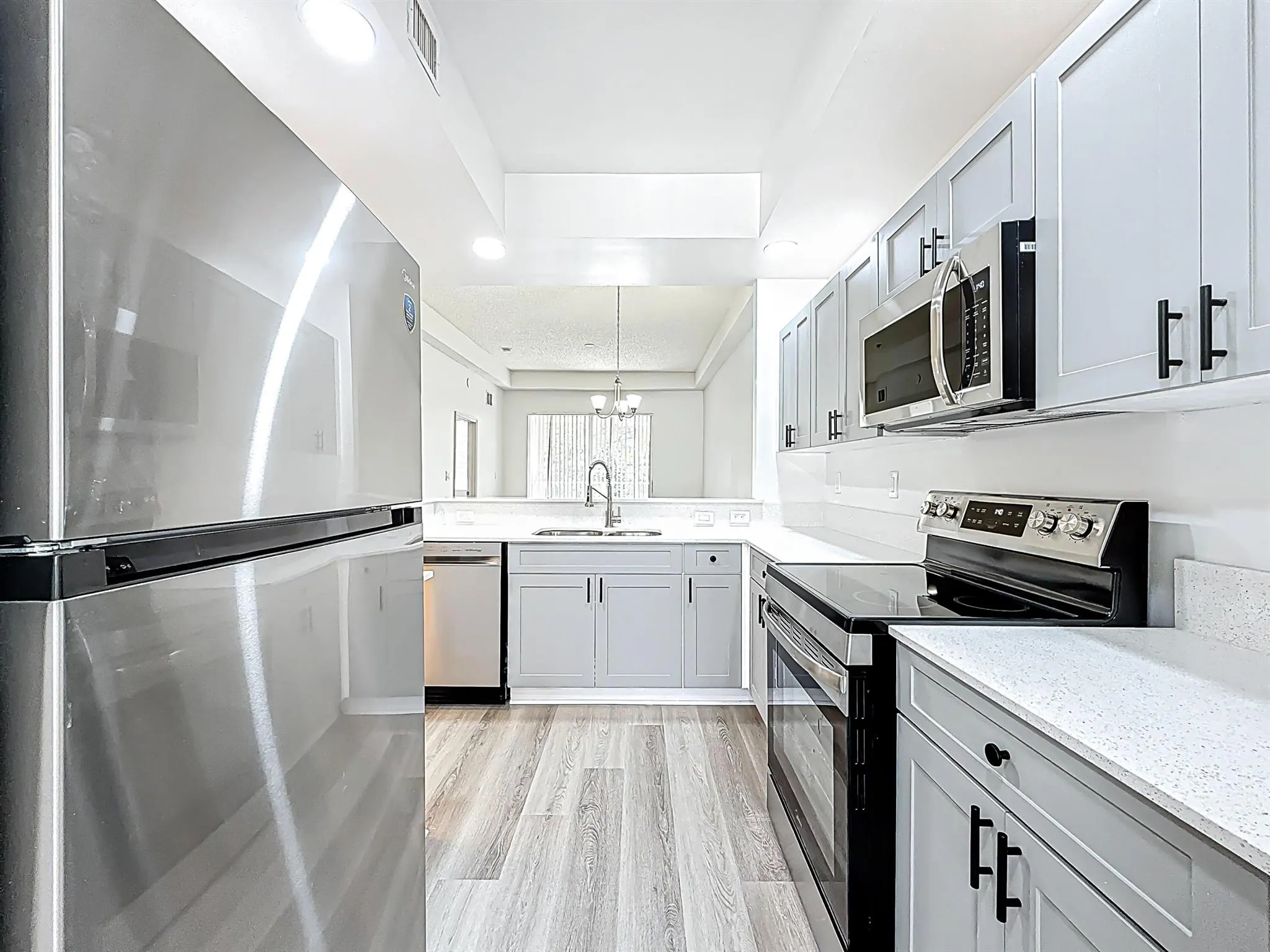 3180 N Haverhill Road, #107