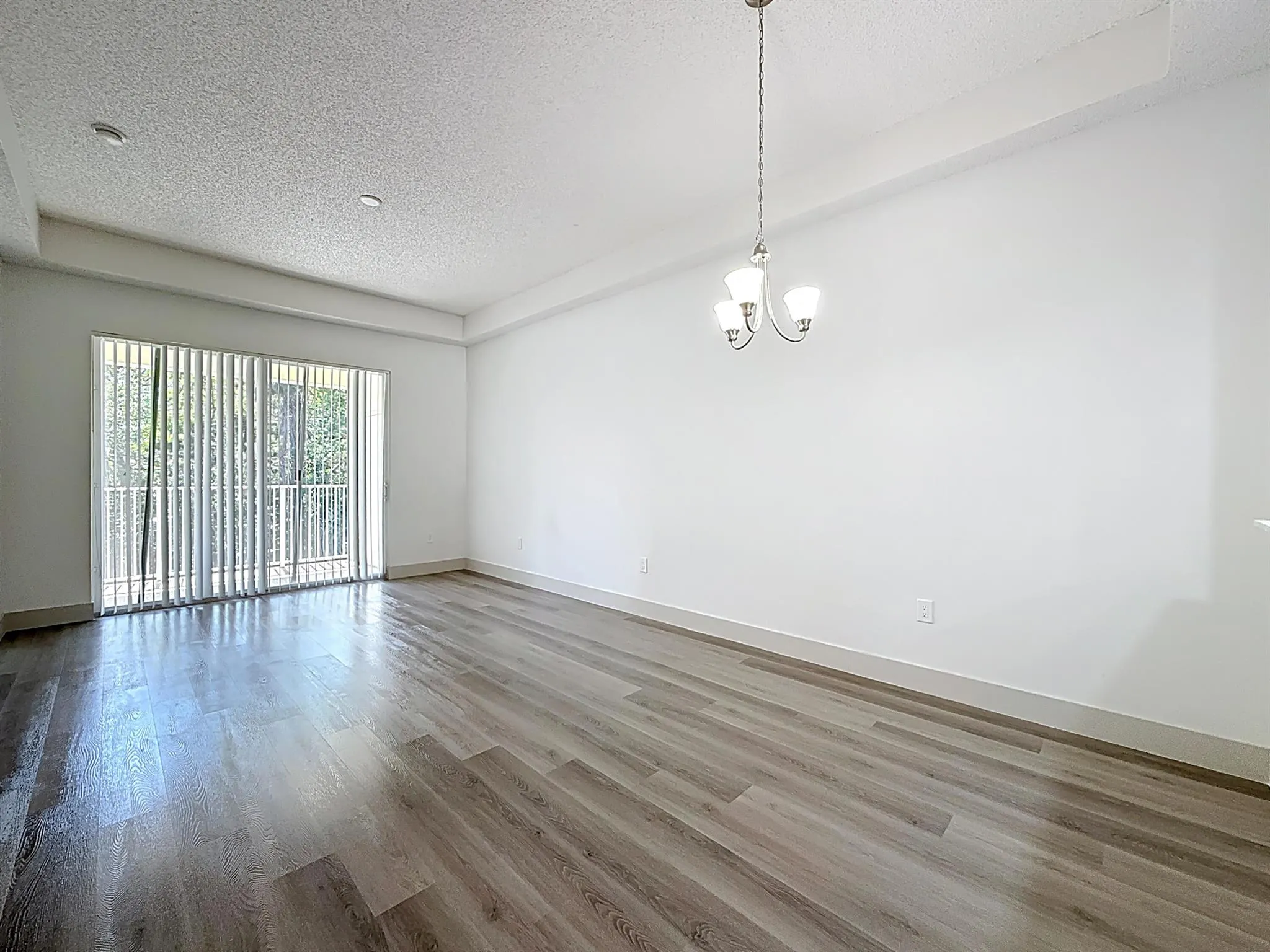 3180 N Haverhill Road, #107
