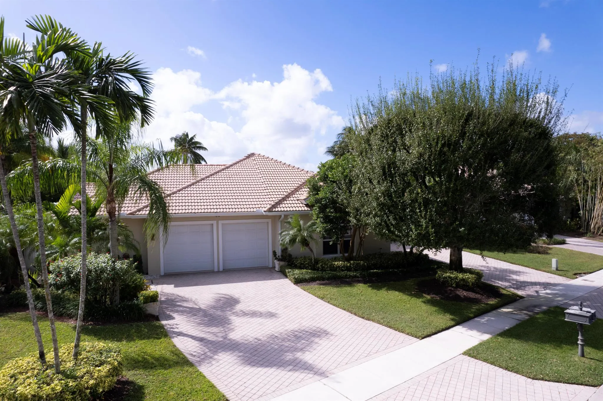2771 Twin Oaks Way
