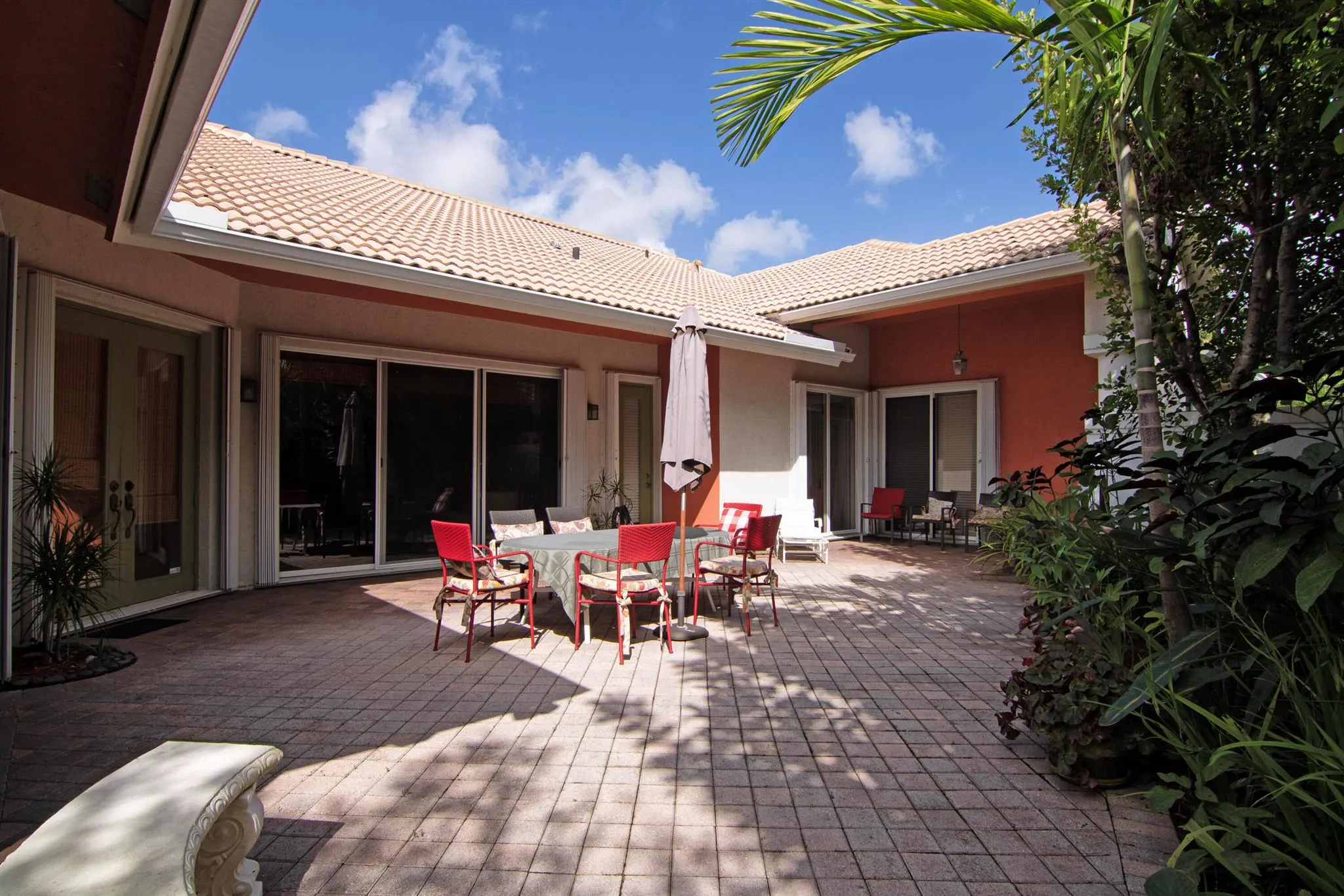 2771 Twin Oaks Way