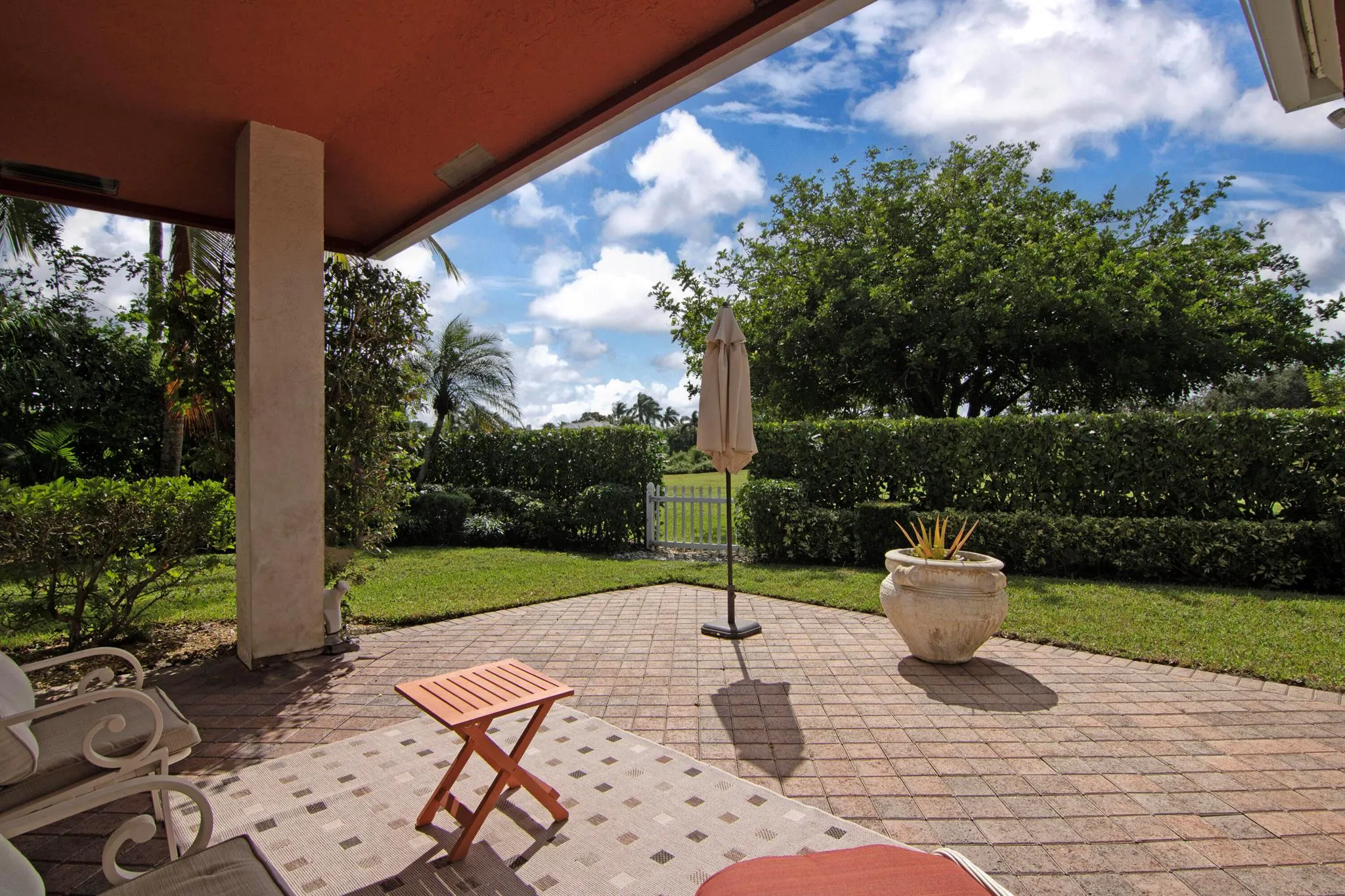 2771 Twin Oaks Way