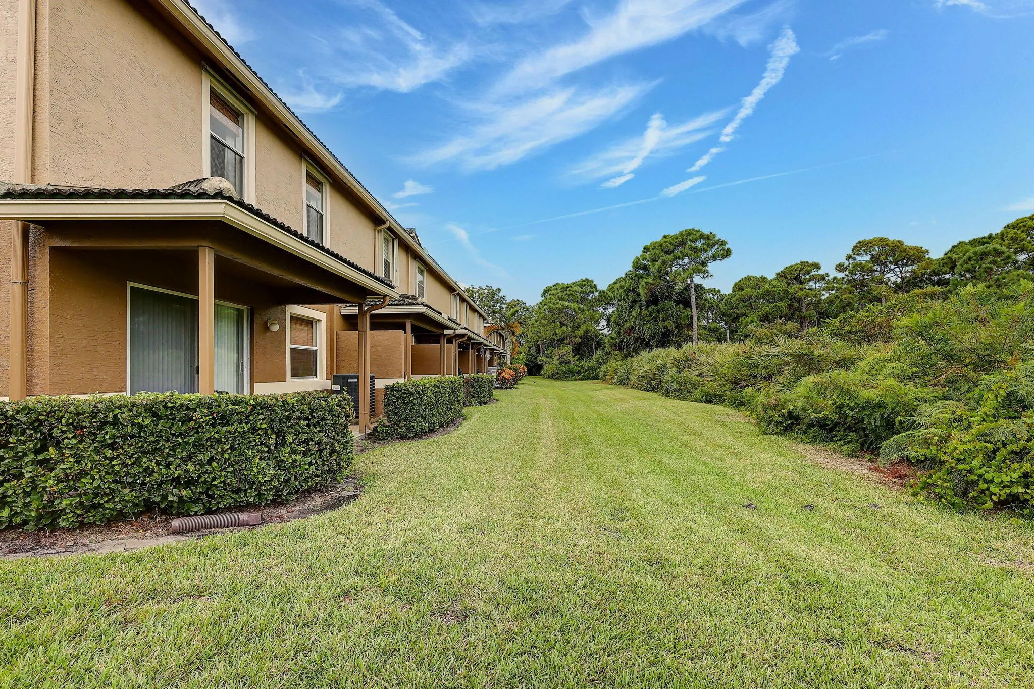 2988 SE Lexington Lakes Drive