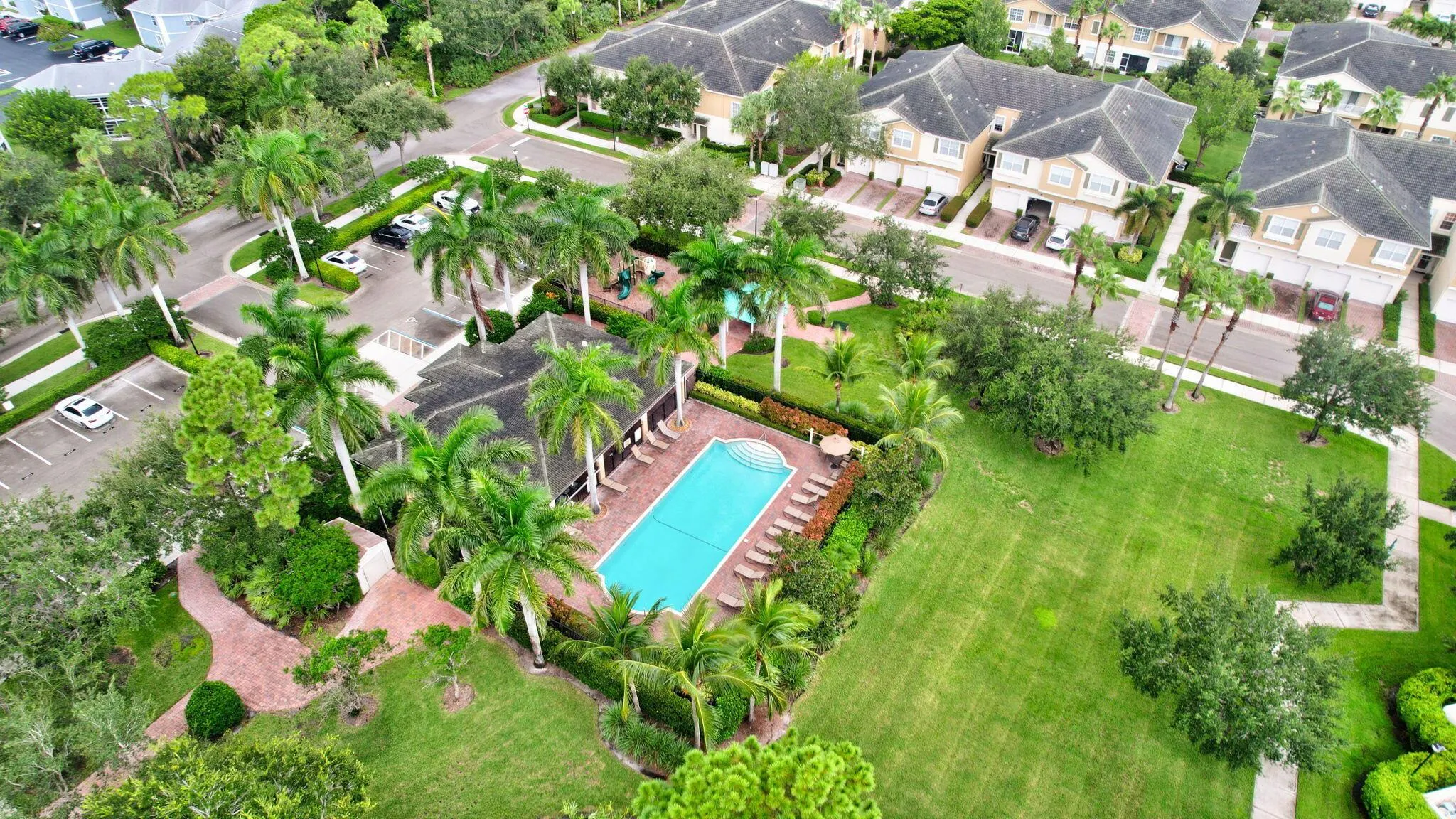 2988 SE Lexington Lakes Drive