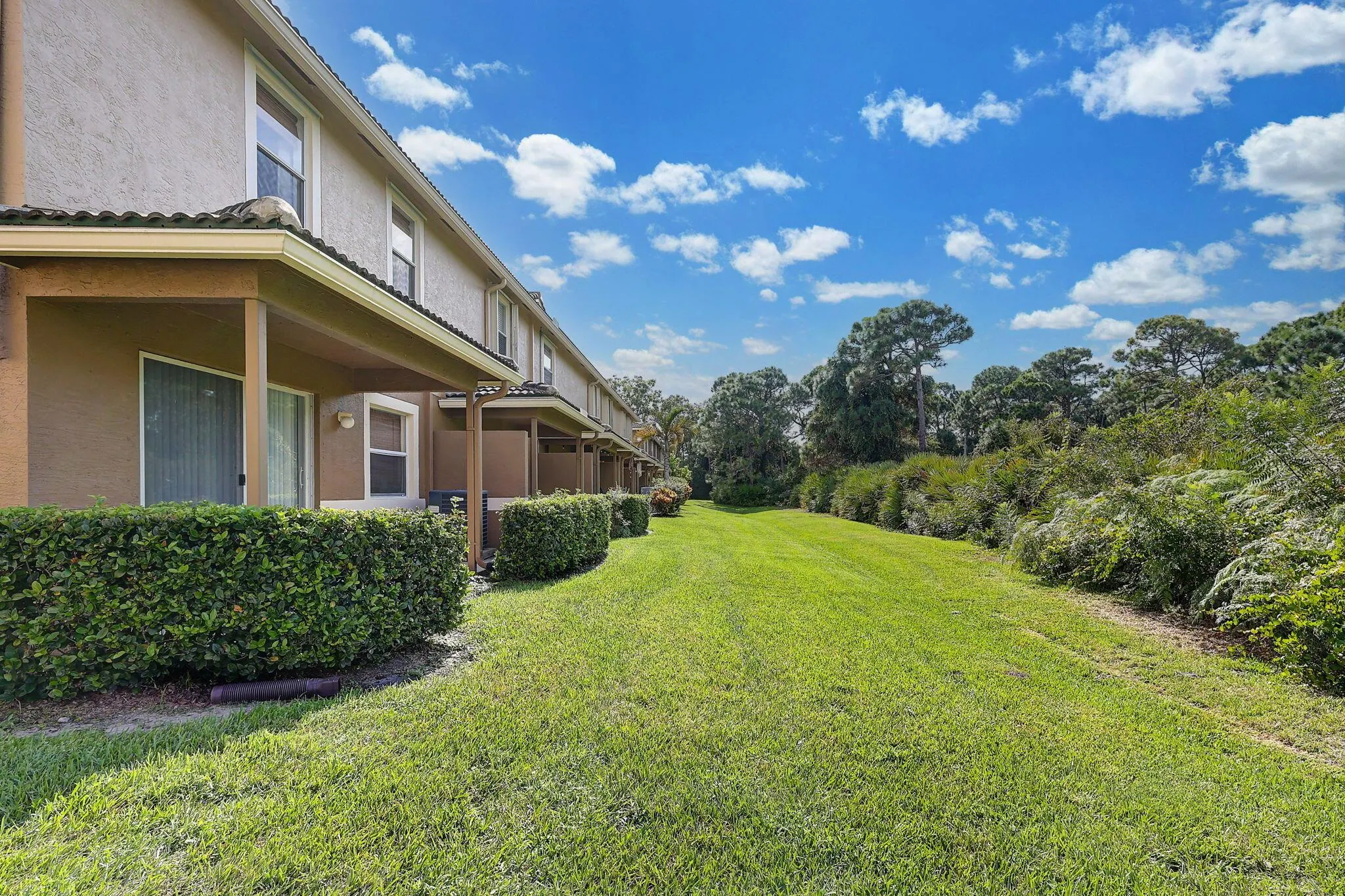 2988 SE Lexington Lakes Drive