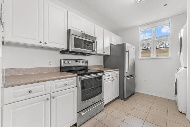 1200 Town Center Drive, #427