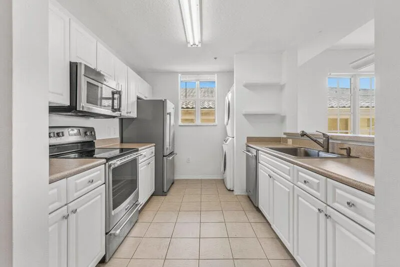 1200 Town Center Drive, #427