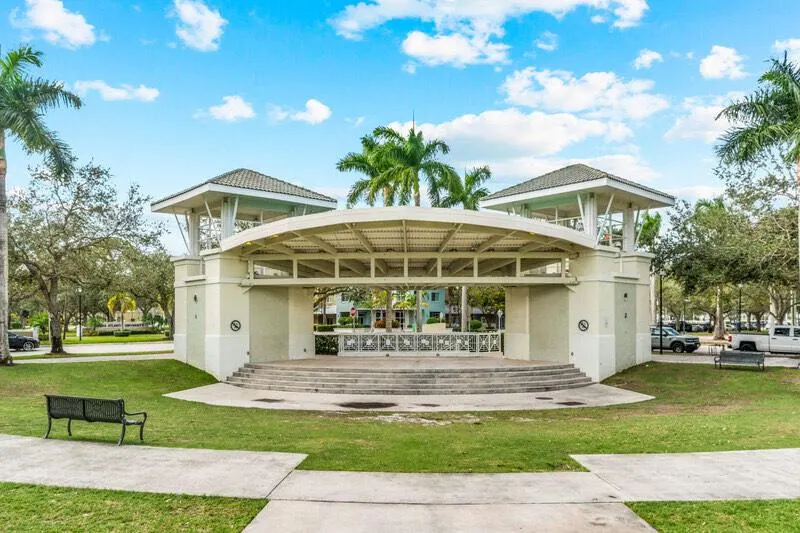 1200 Town Center Drive, #427