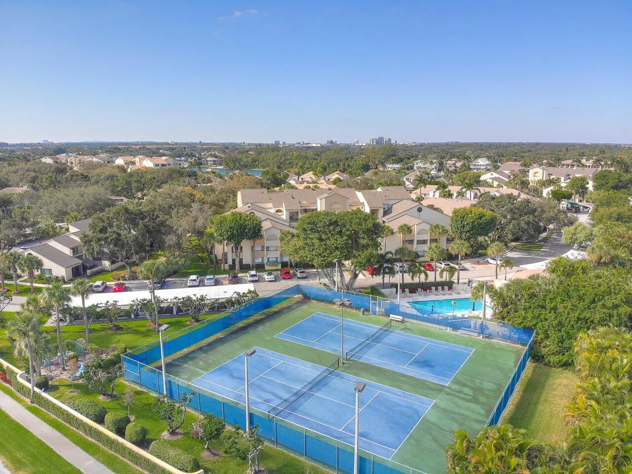 513 Oak Harbour Drive