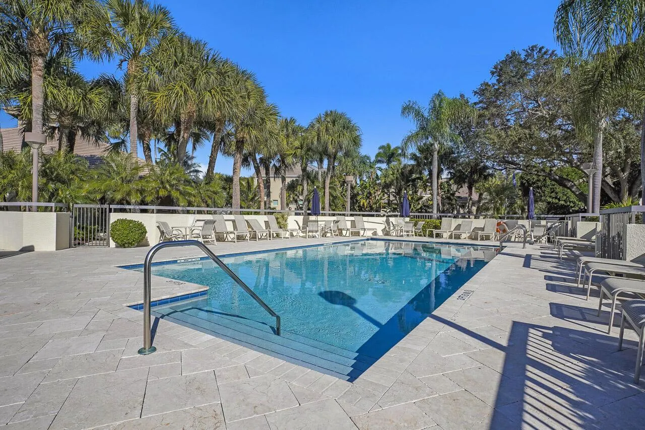 513 Oak Harbour Drive