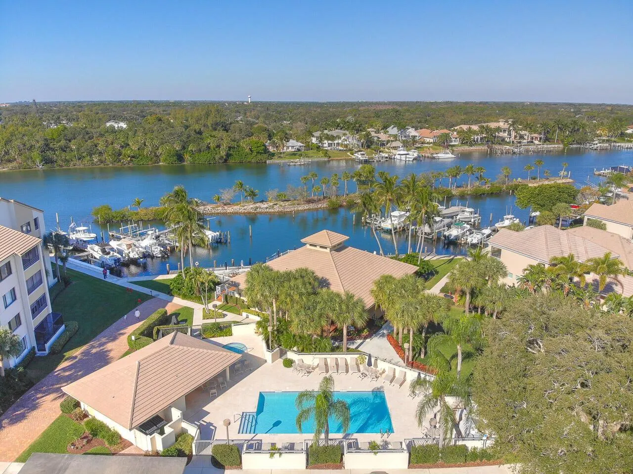 513 Oak Harbour Drive