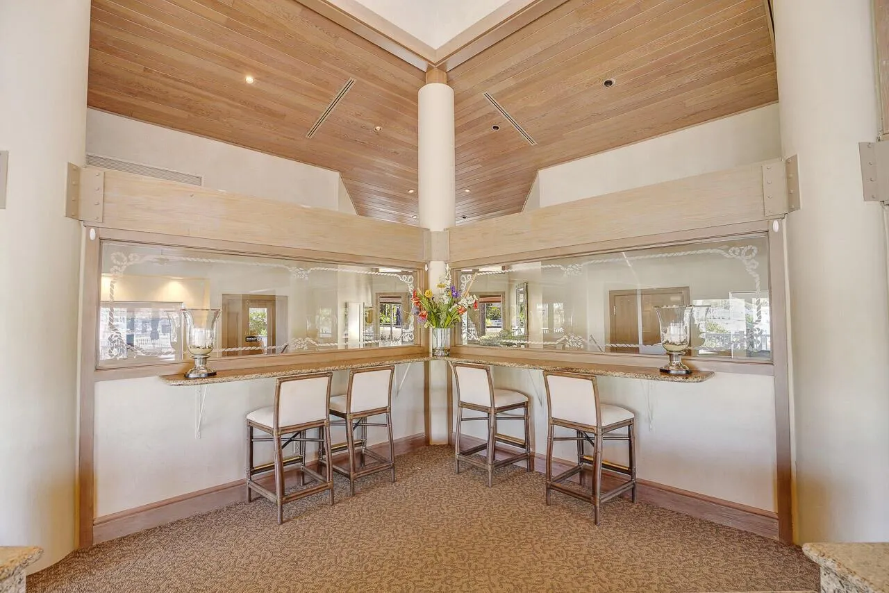 513 Oak Harbour Drive