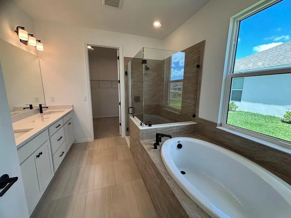 9329 SW Lorenzo Way