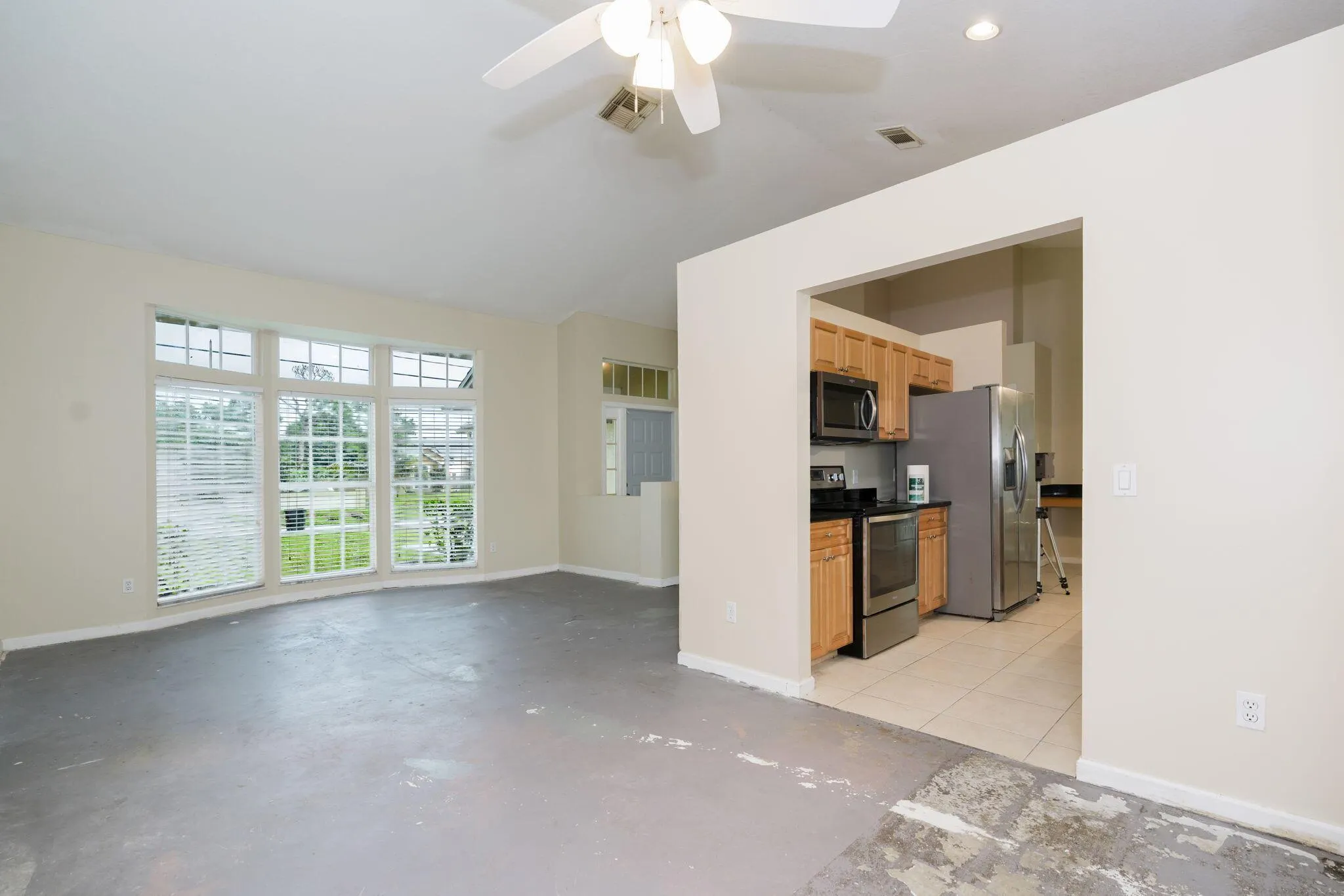 2402 SW Monterrey Lane
