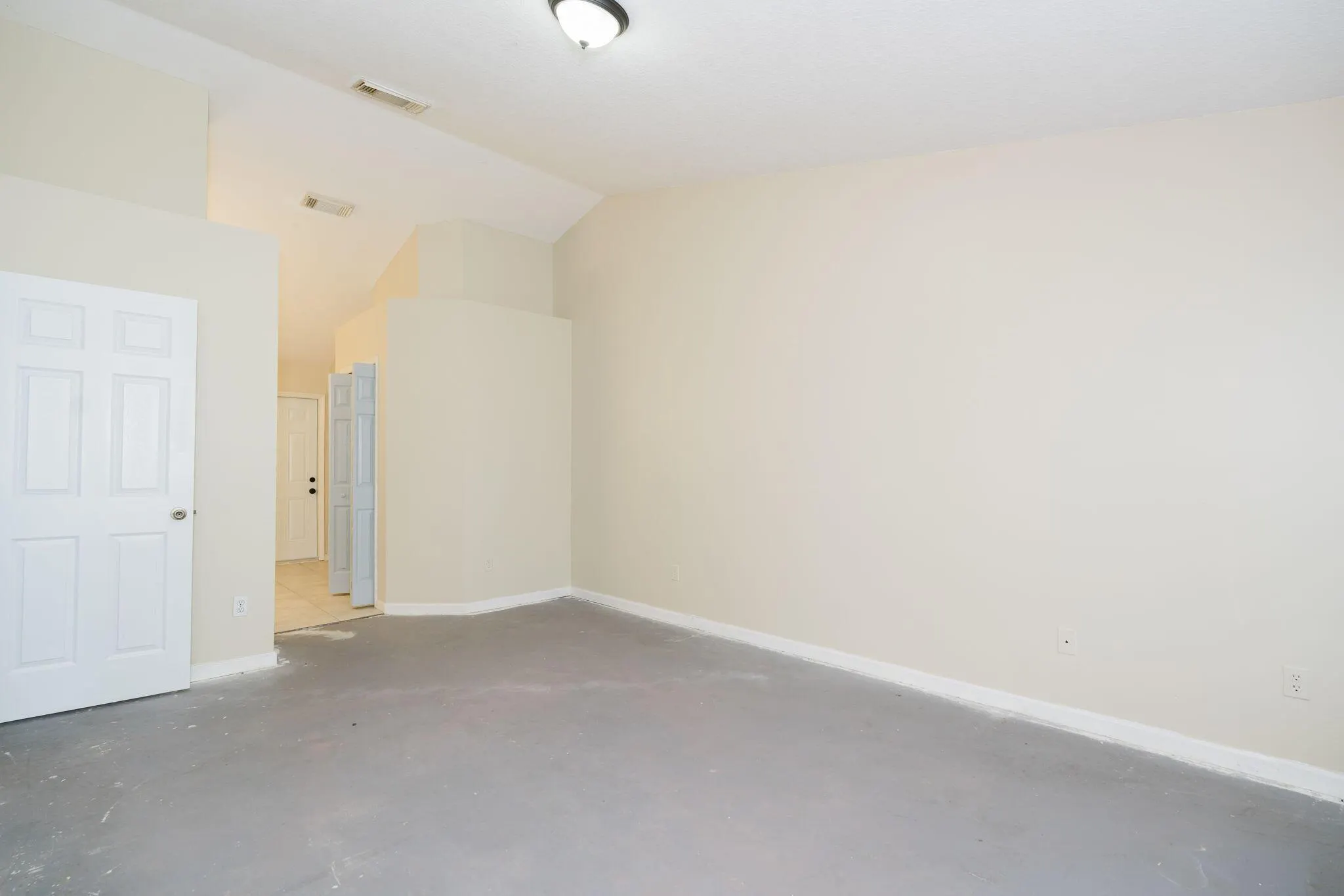 2402 SW Monterrey Lane