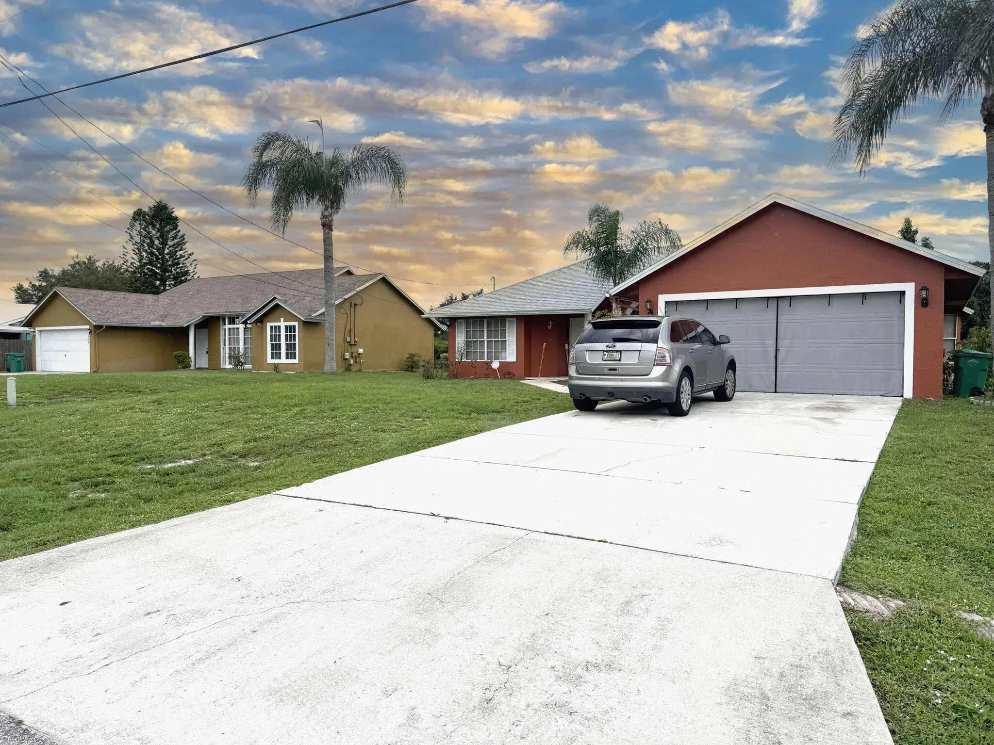 2402 SW Monterrey Lane