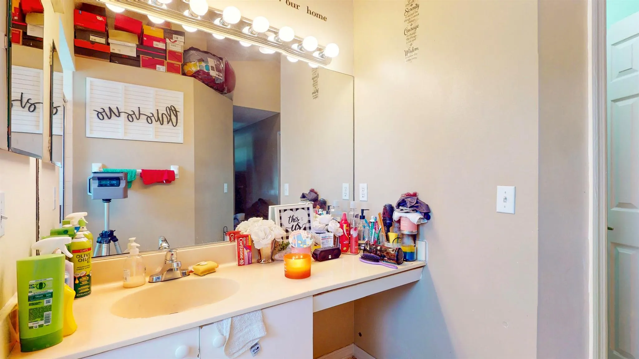 2402 SW Monterrey Lane