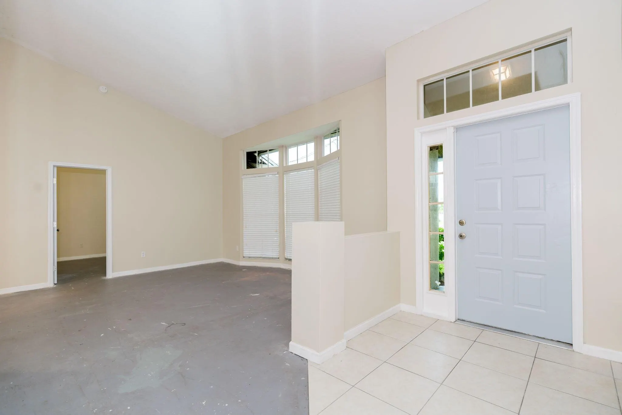 2402 SW Monterrey Lane