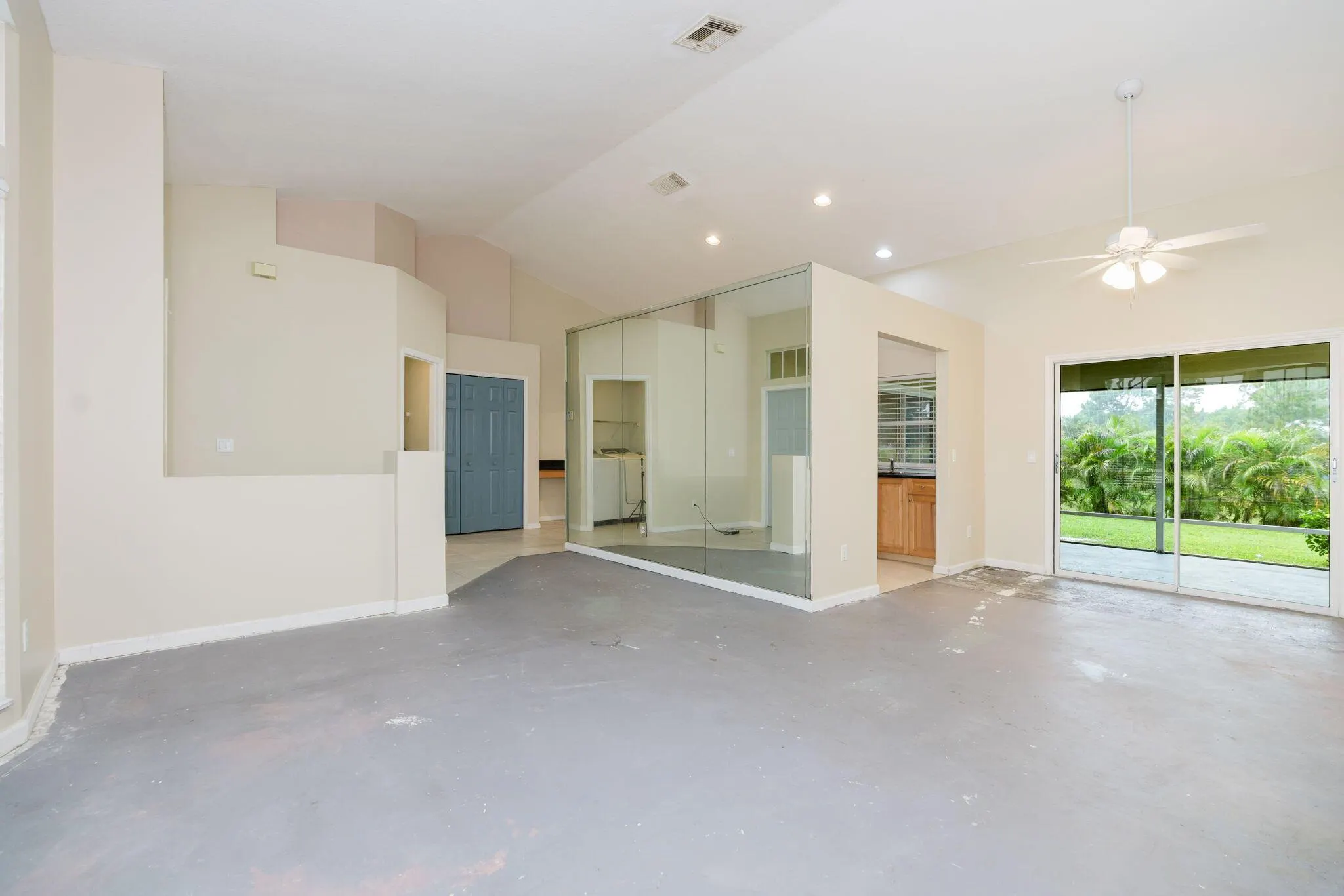 2402 SW Monterrey Lane