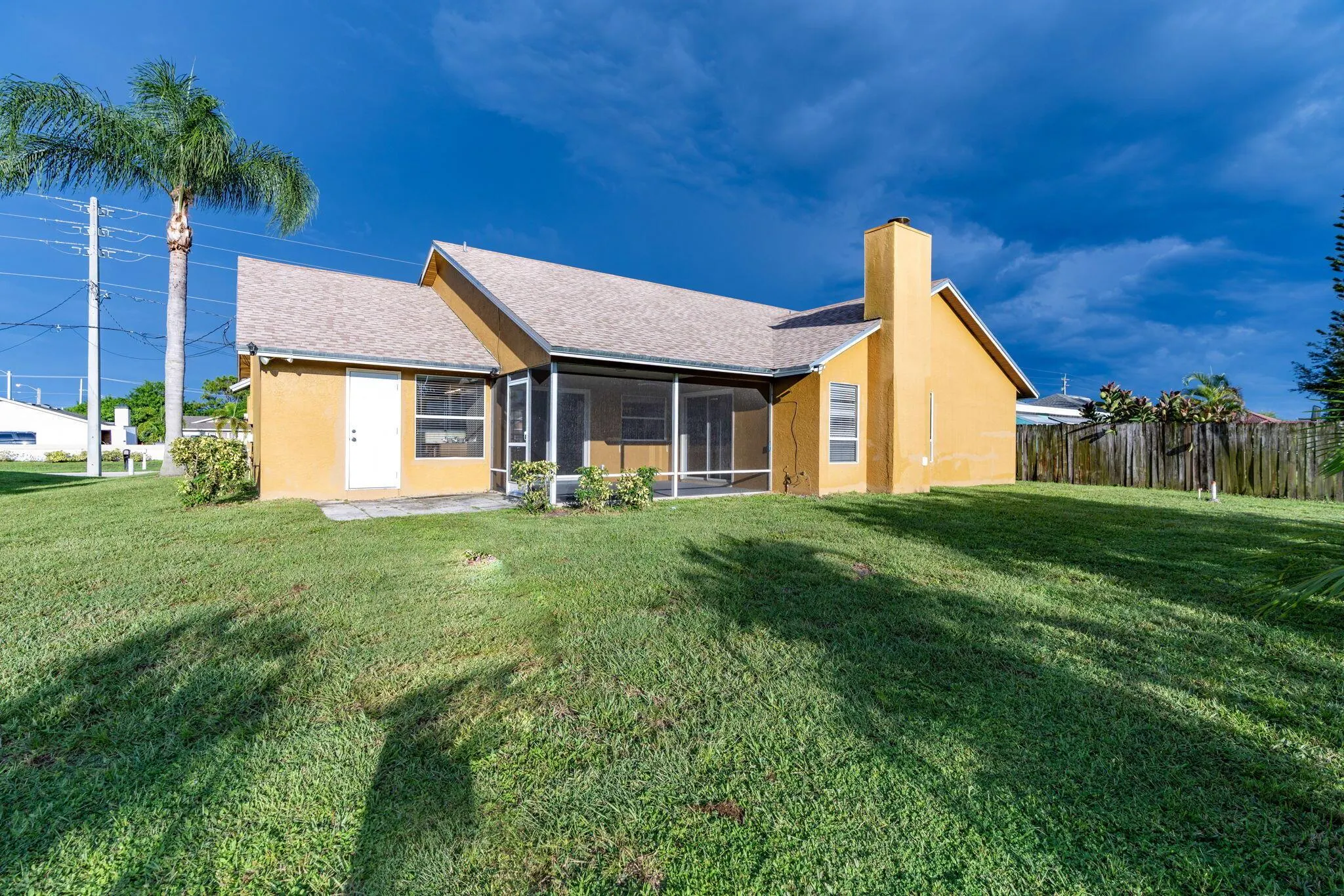 2402 SW Monterrey Lane