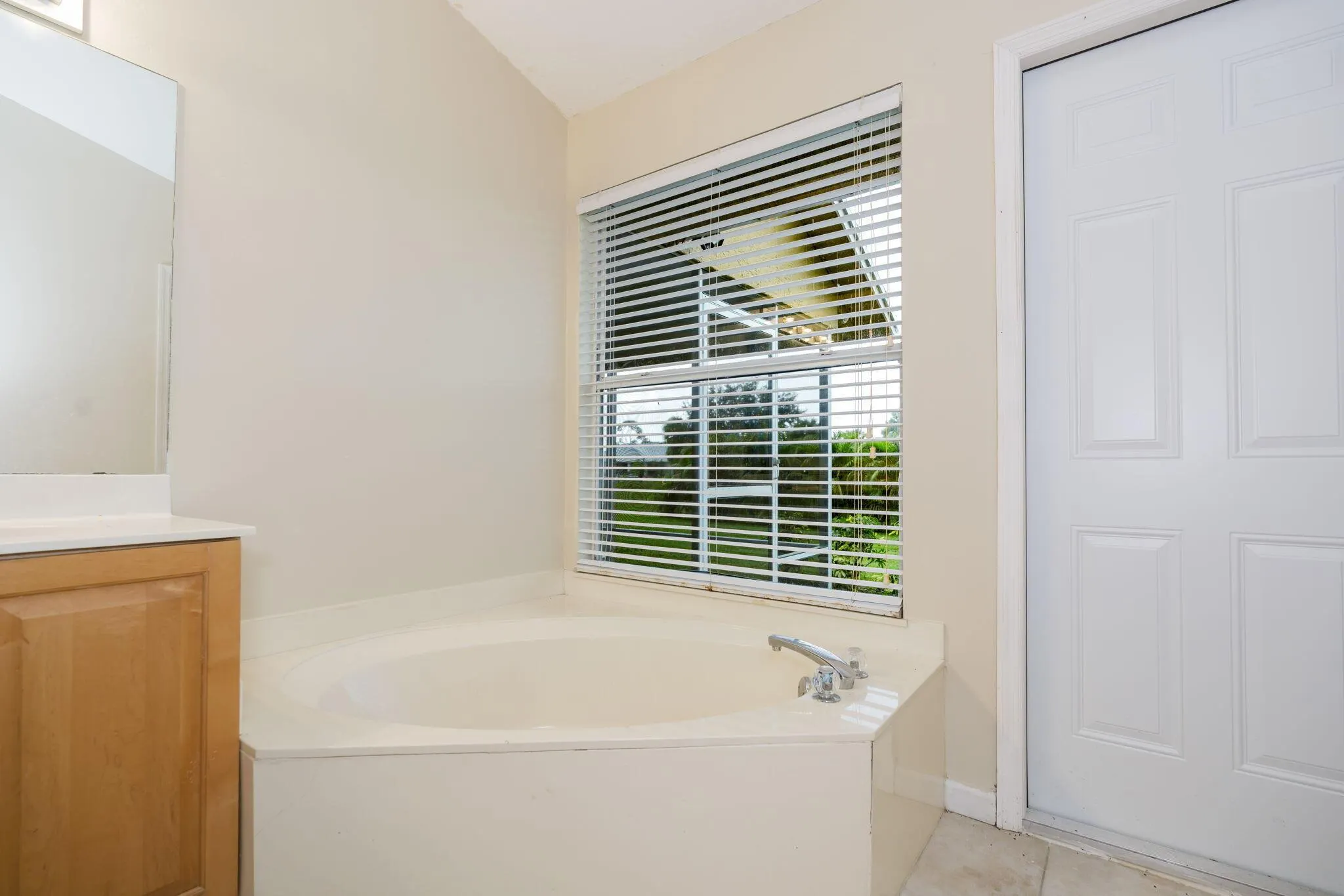 2402 SW Monterrey Lane
