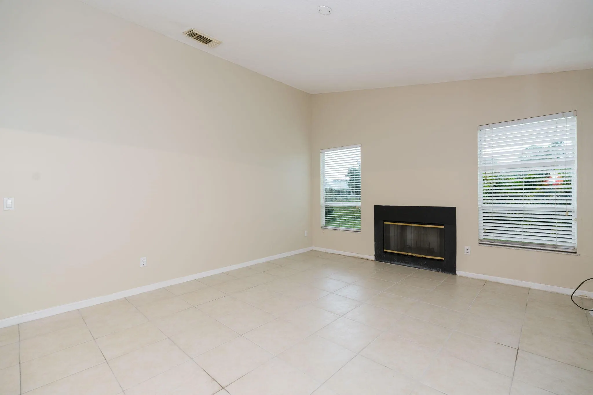 2402 SW Monterrey Lane