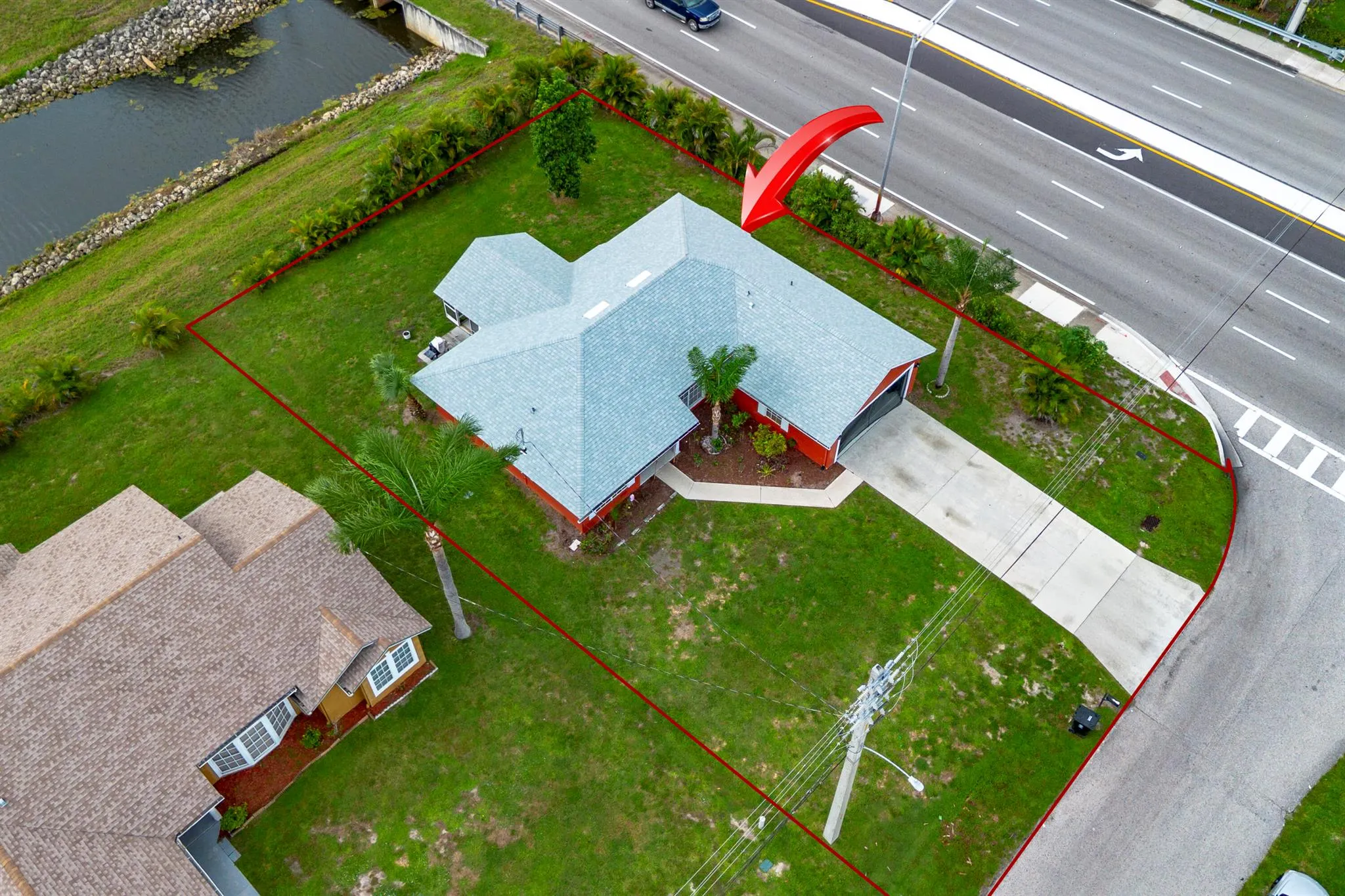 2402 SW Monterrey Lane