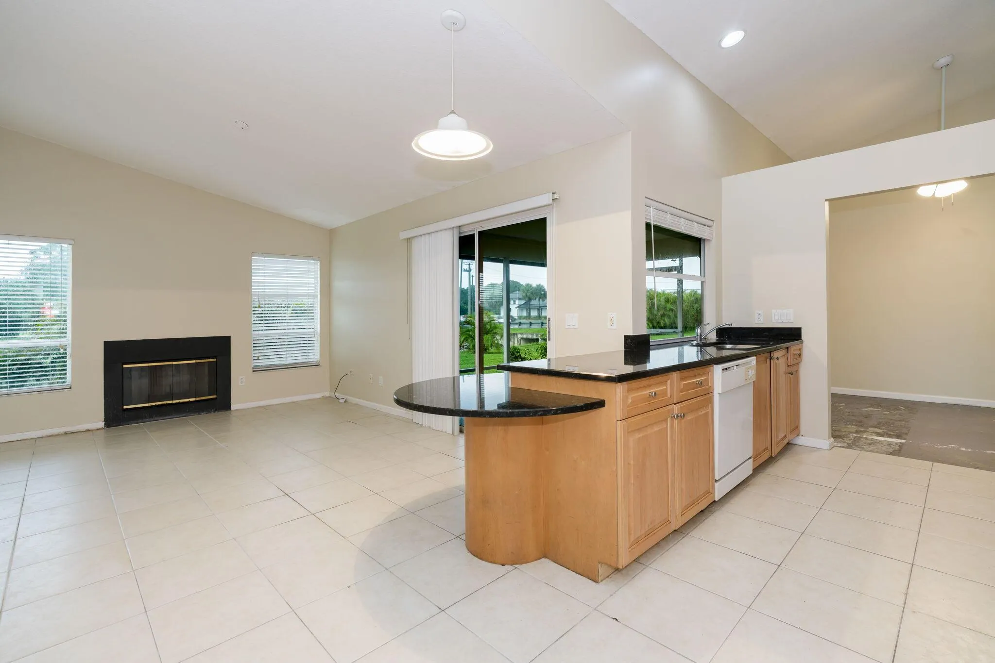 2402 SW Monterrey Lane